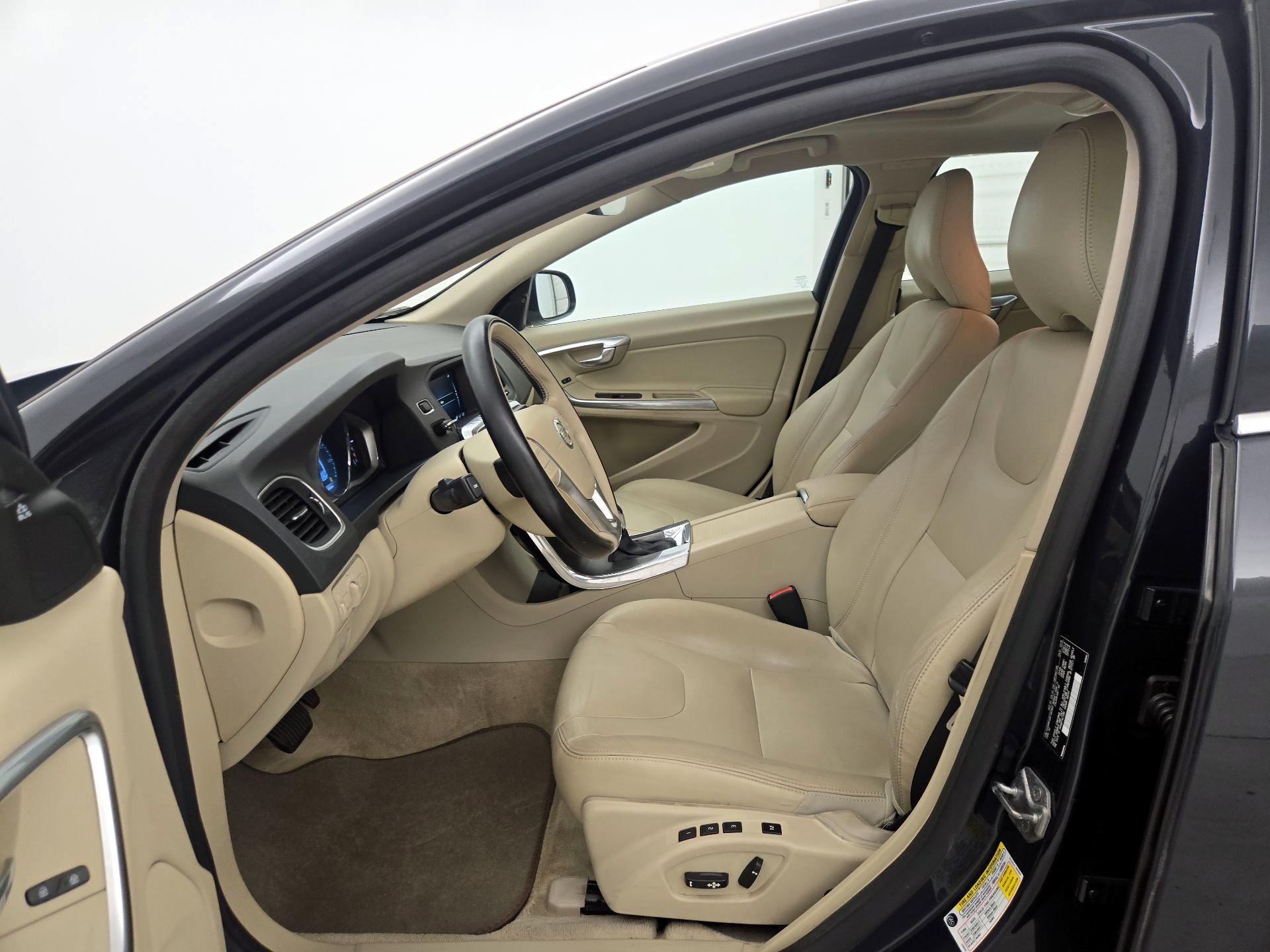 Thumbnail: 2015 Volvo S60 - 11