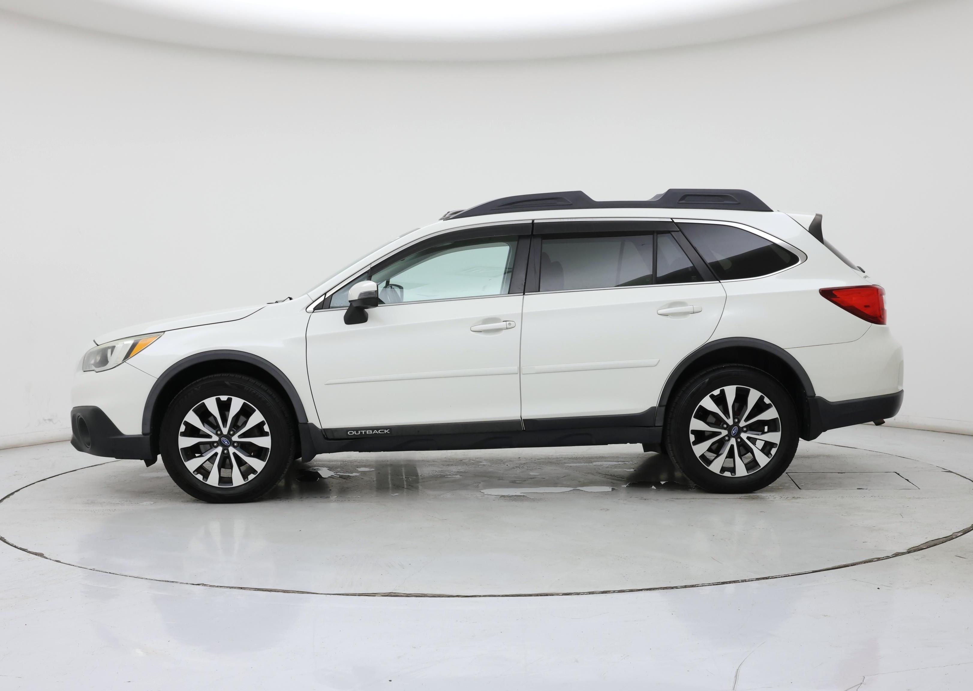 Thumbnail: 2015 Subaru Outback - 3