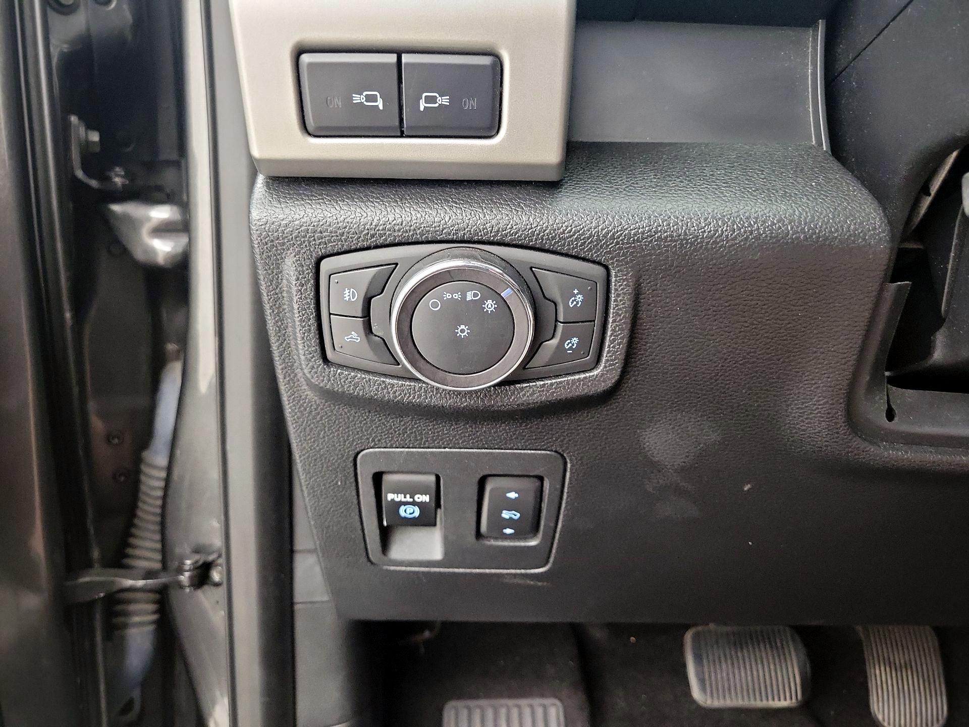 Thumbnail: 2018 Ford F-150 - 13