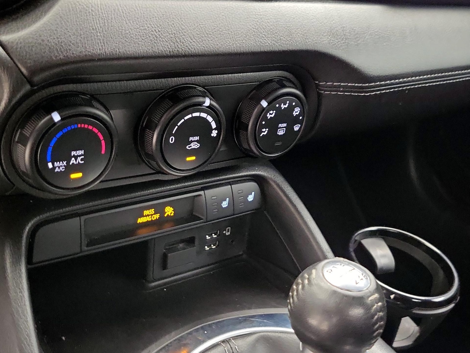 2021 Mazda MX-5 Miata Club - Photo 18