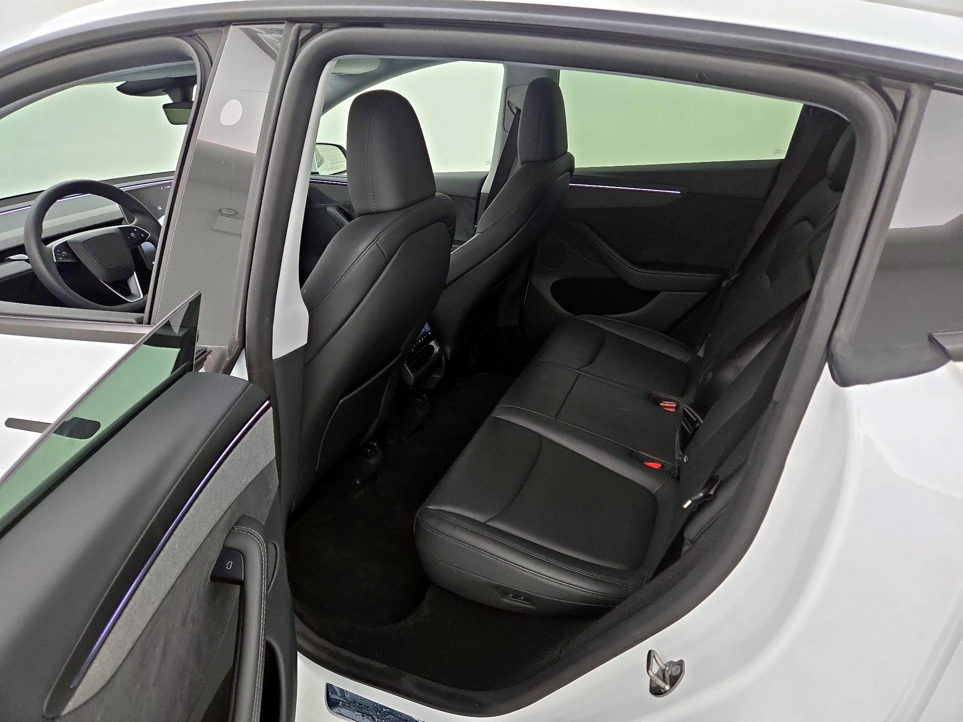 Thumbnail: 2026 Tesla Model Y - 18