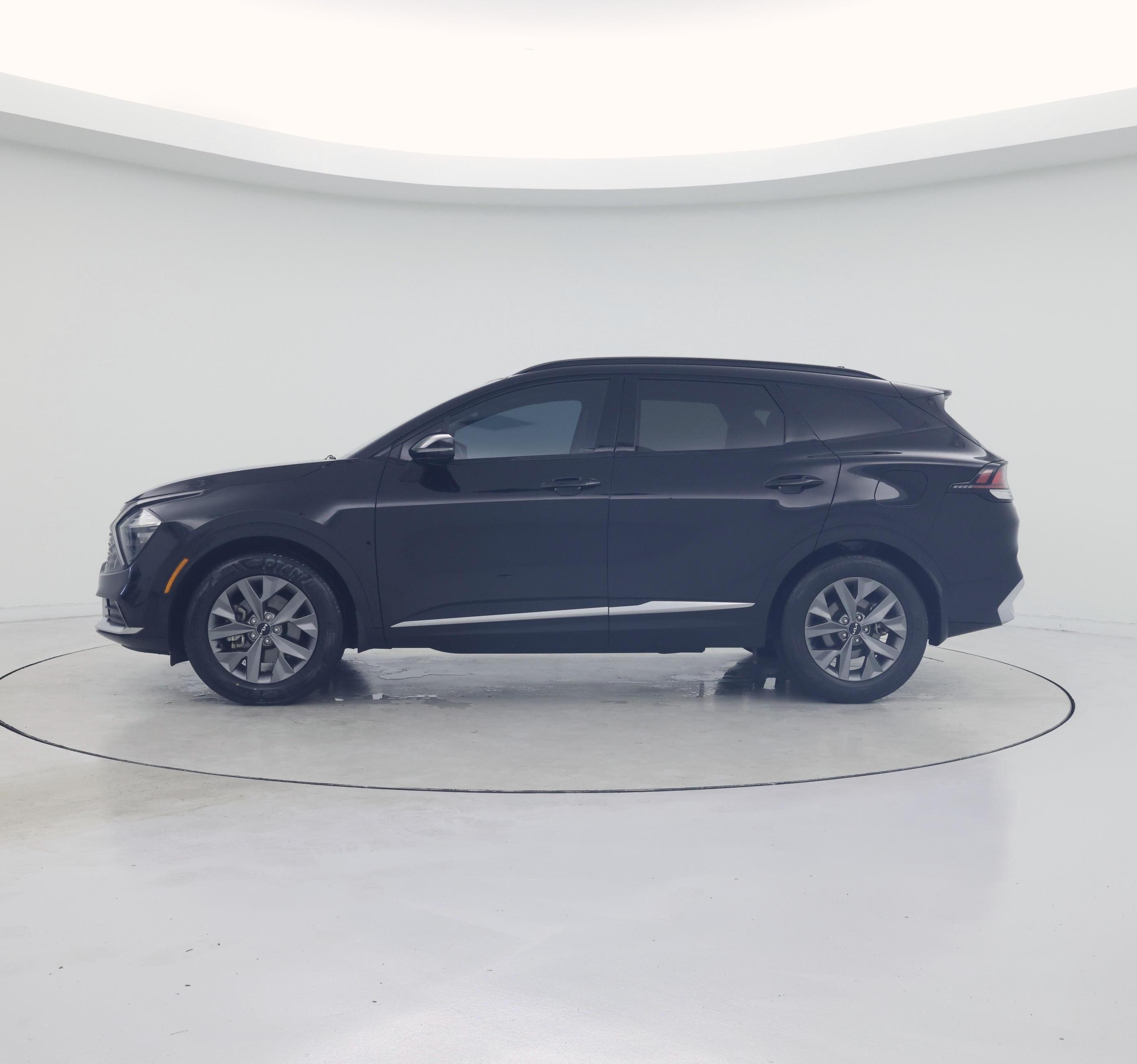 Thumbnail: 2023 Kia Sportage - 3