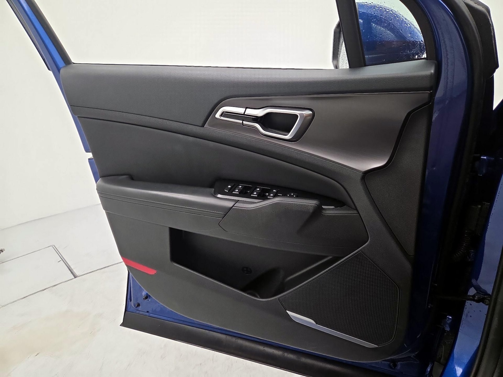 2023 Kia Sportage EX - Photo 13