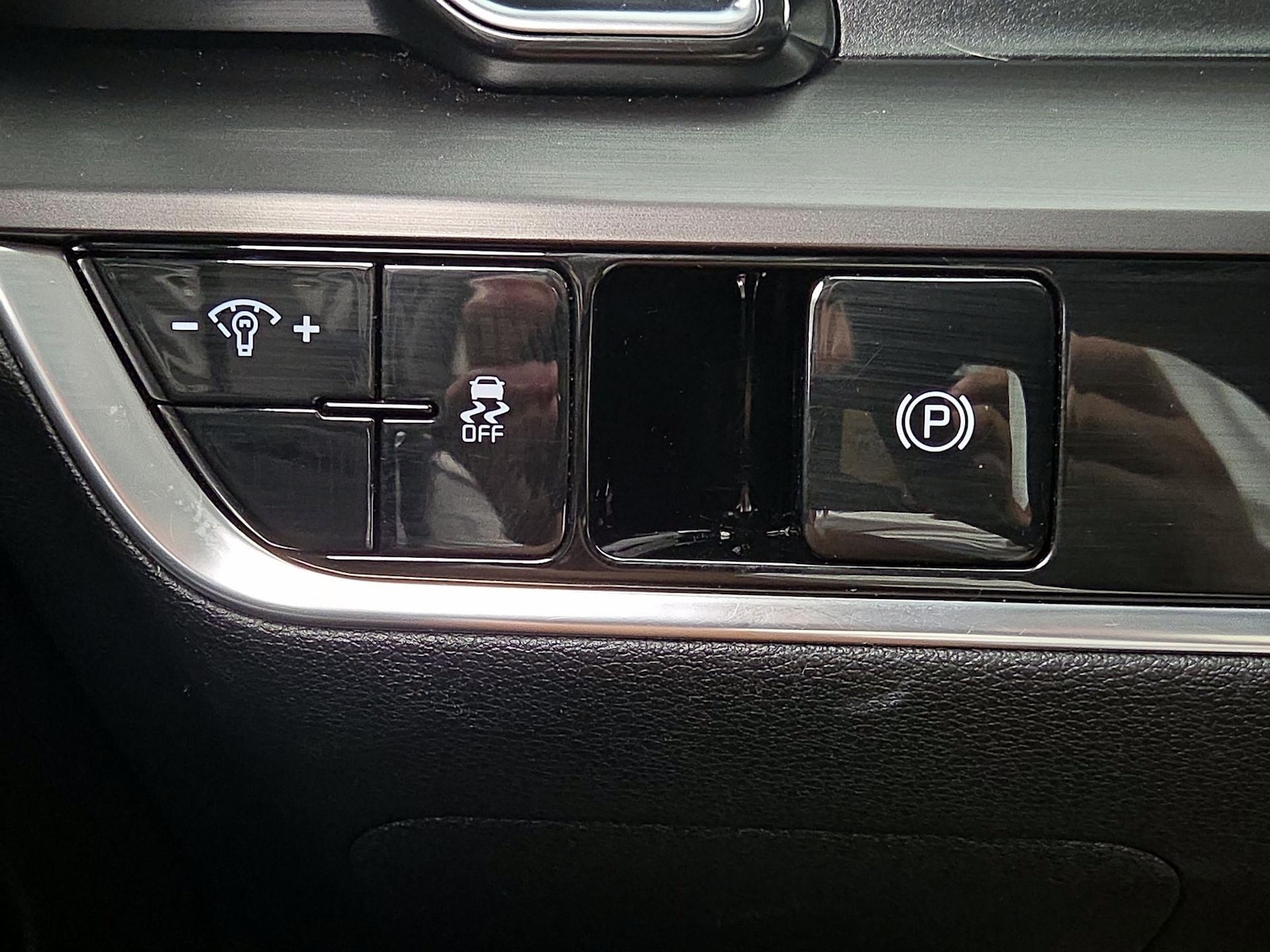 2023 Kia Sportage EX - Photo 14