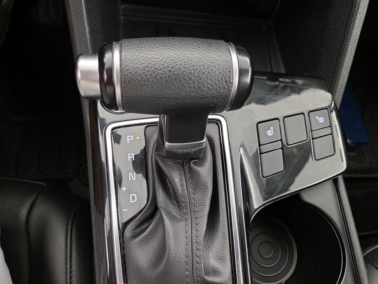 2023 Kia Sportage EX - Photo 19