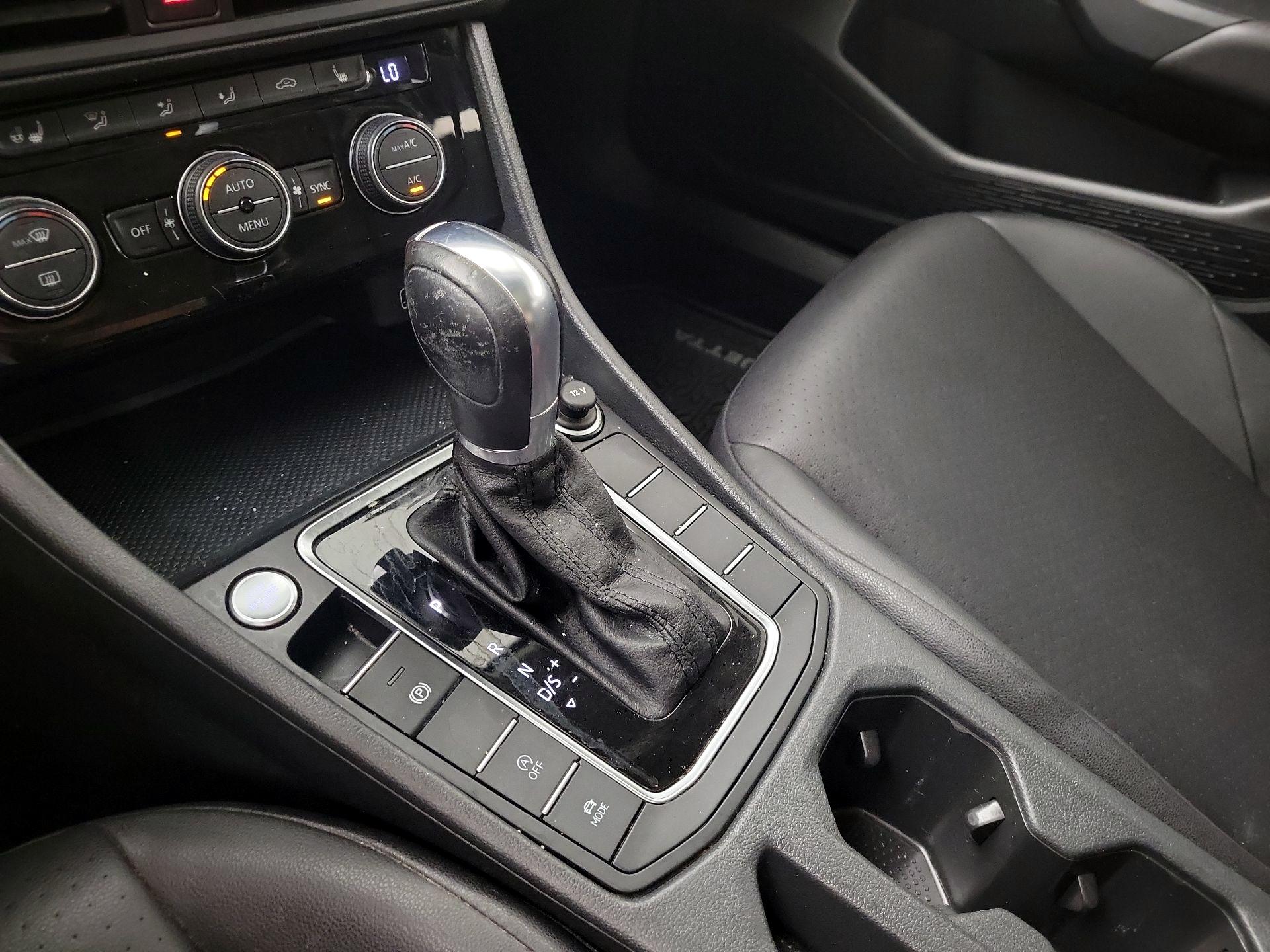 Thumbnail: 2019 Volkswagen Jetta - 17