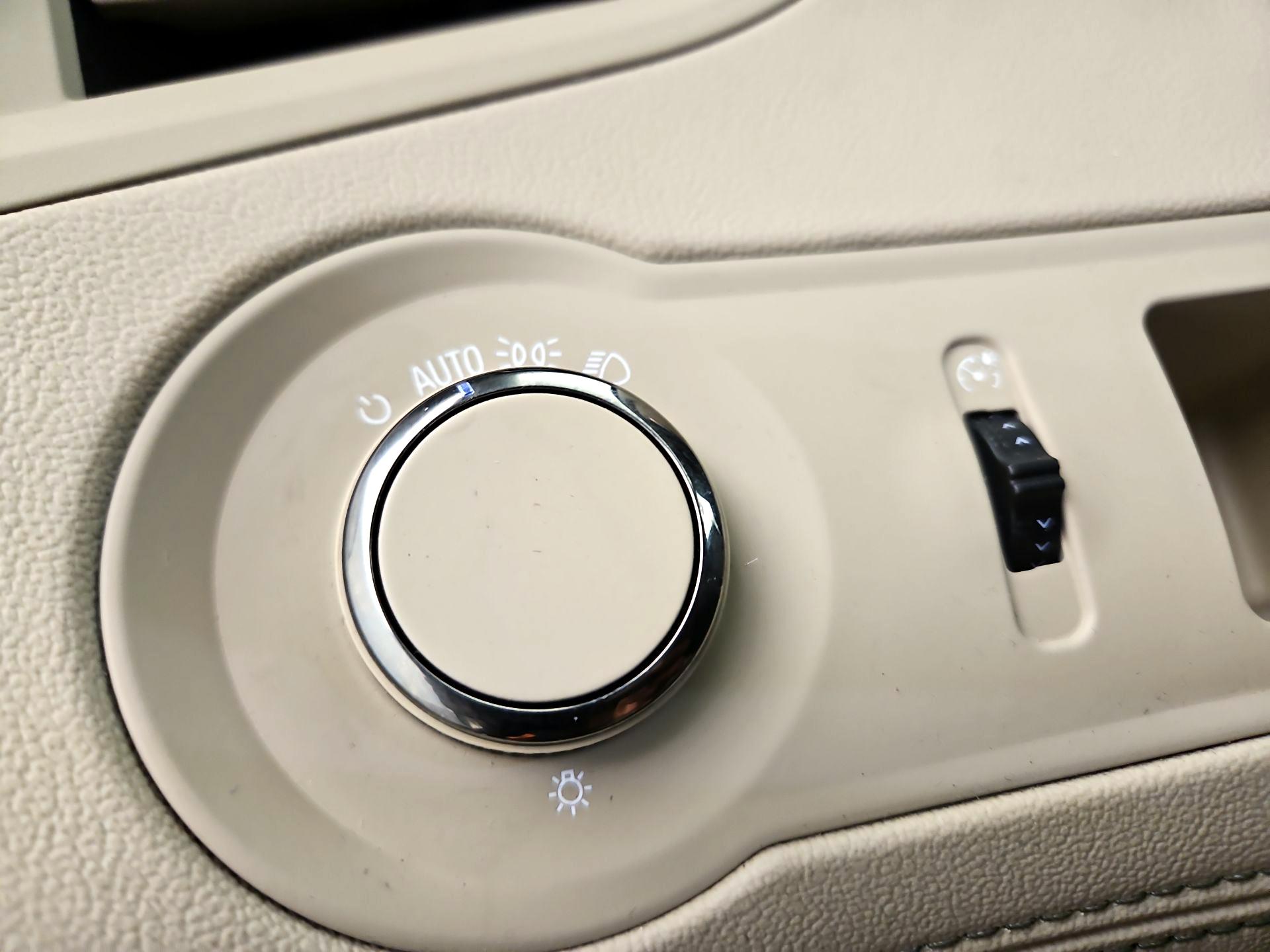 Thumbnail: 2014 Buick LaCrosse - 13