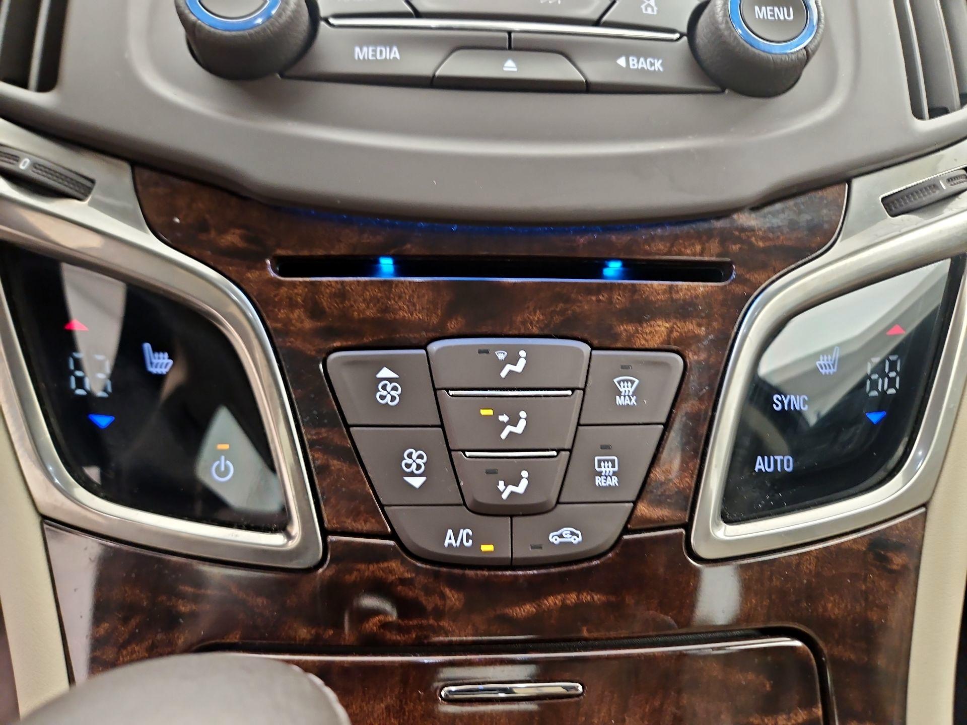 Thumbnail: 2014 Buick LaCrosse - 16