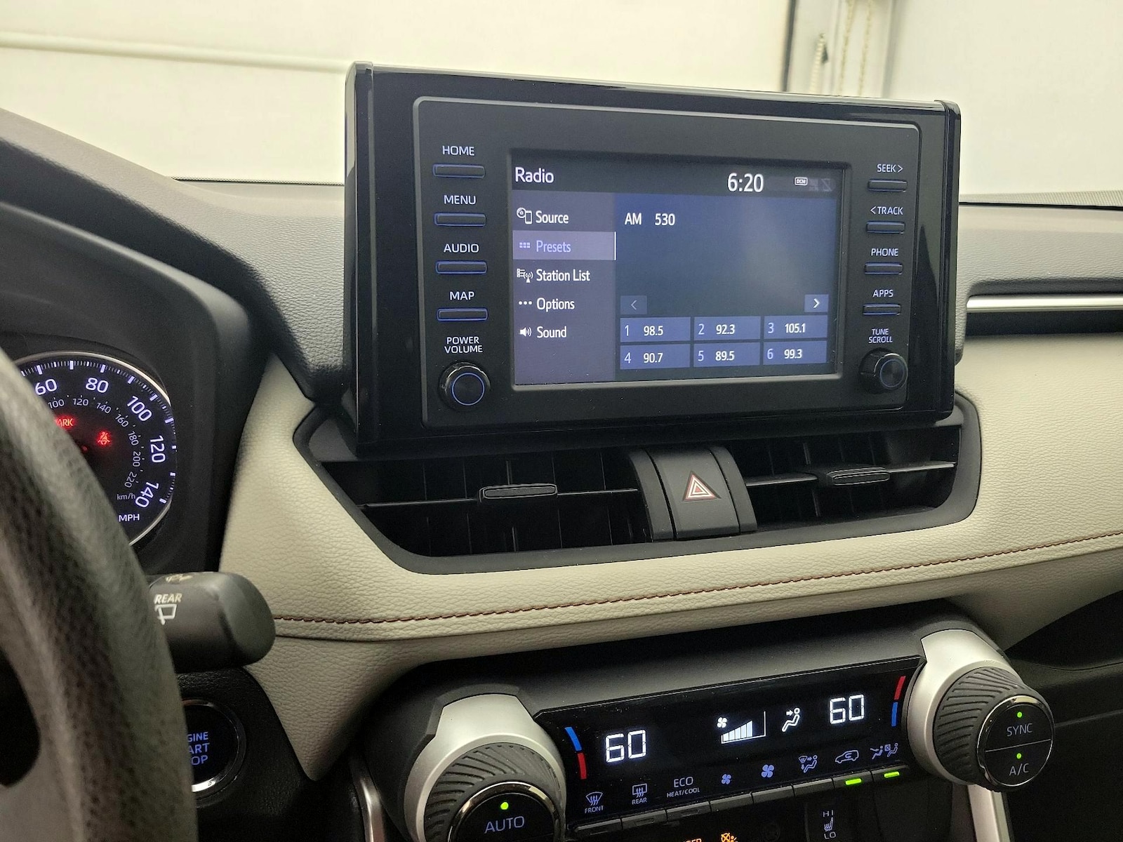 2019 Toyota RAV4 XLE - Photo 16