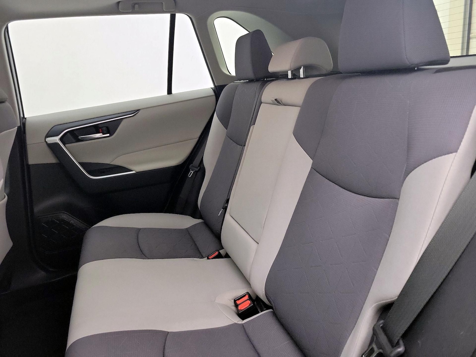 2019 Toyota RAV4 XLE - Photo 21