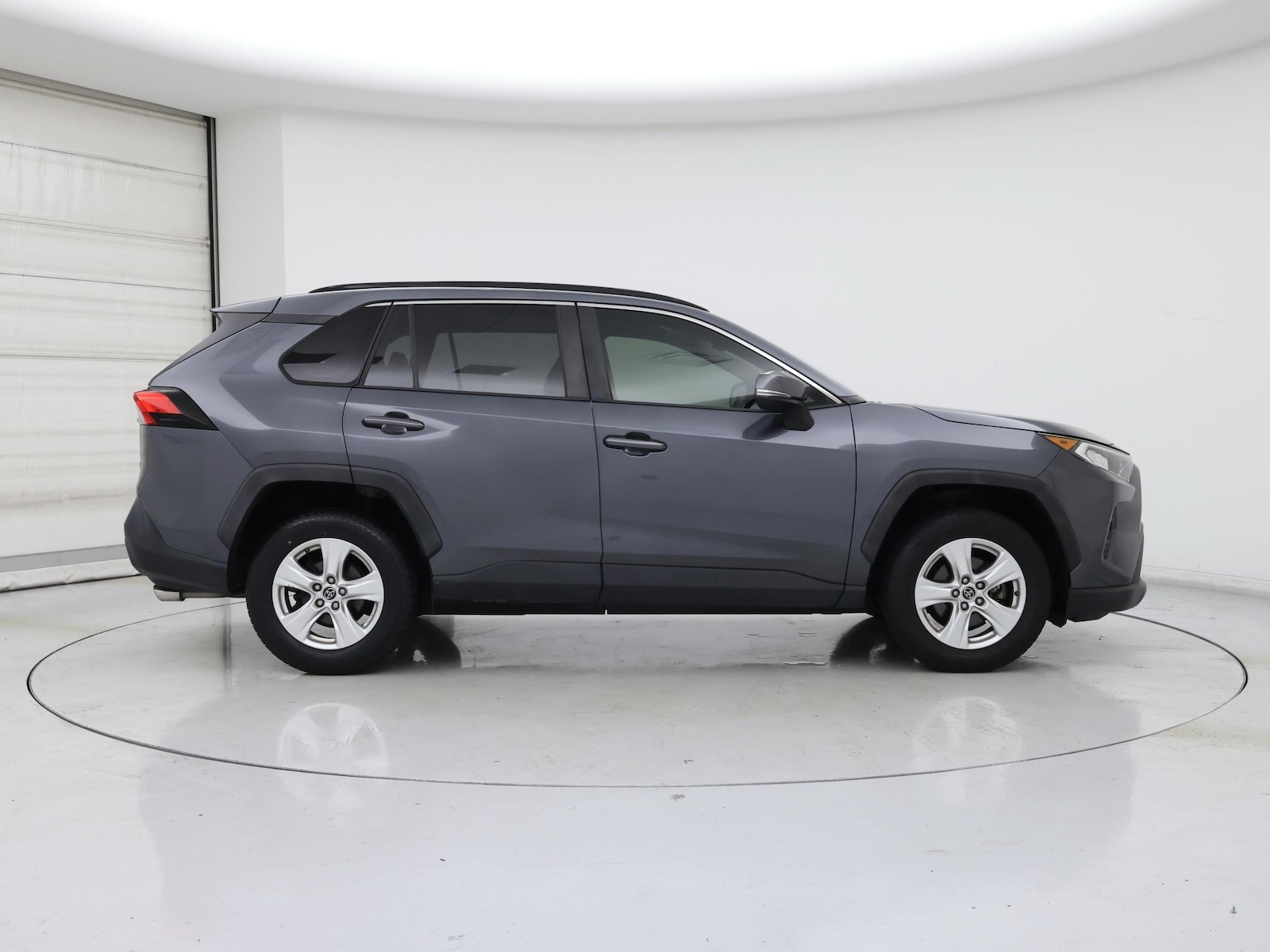 2019 Toyota RAV4 XLE - Photo 8