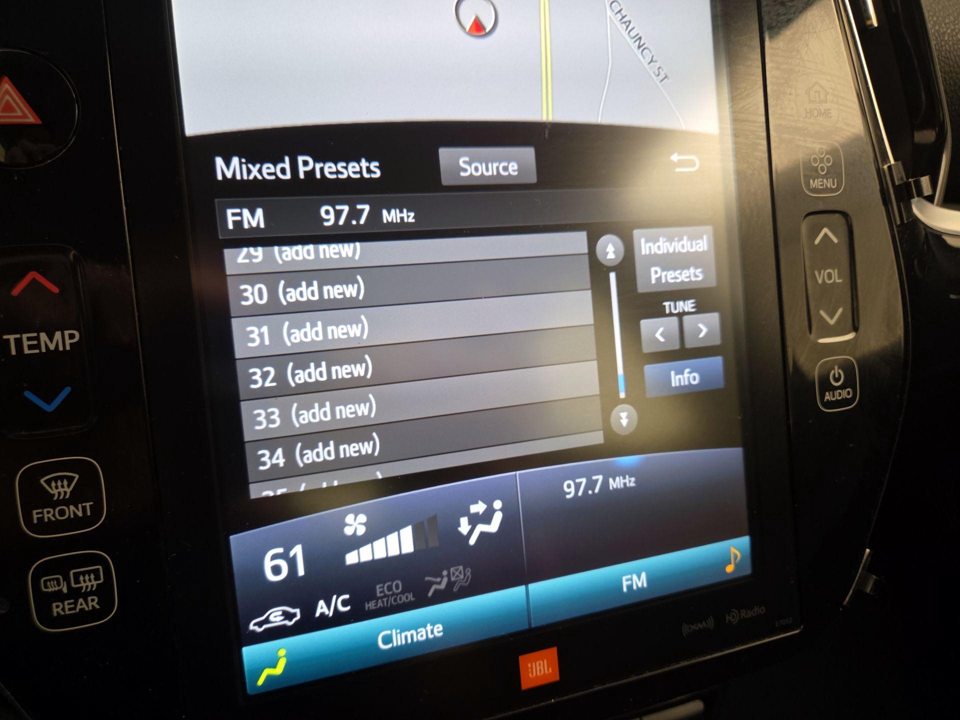 Thumbnail: 2019 Toyota Prius Prime - 16