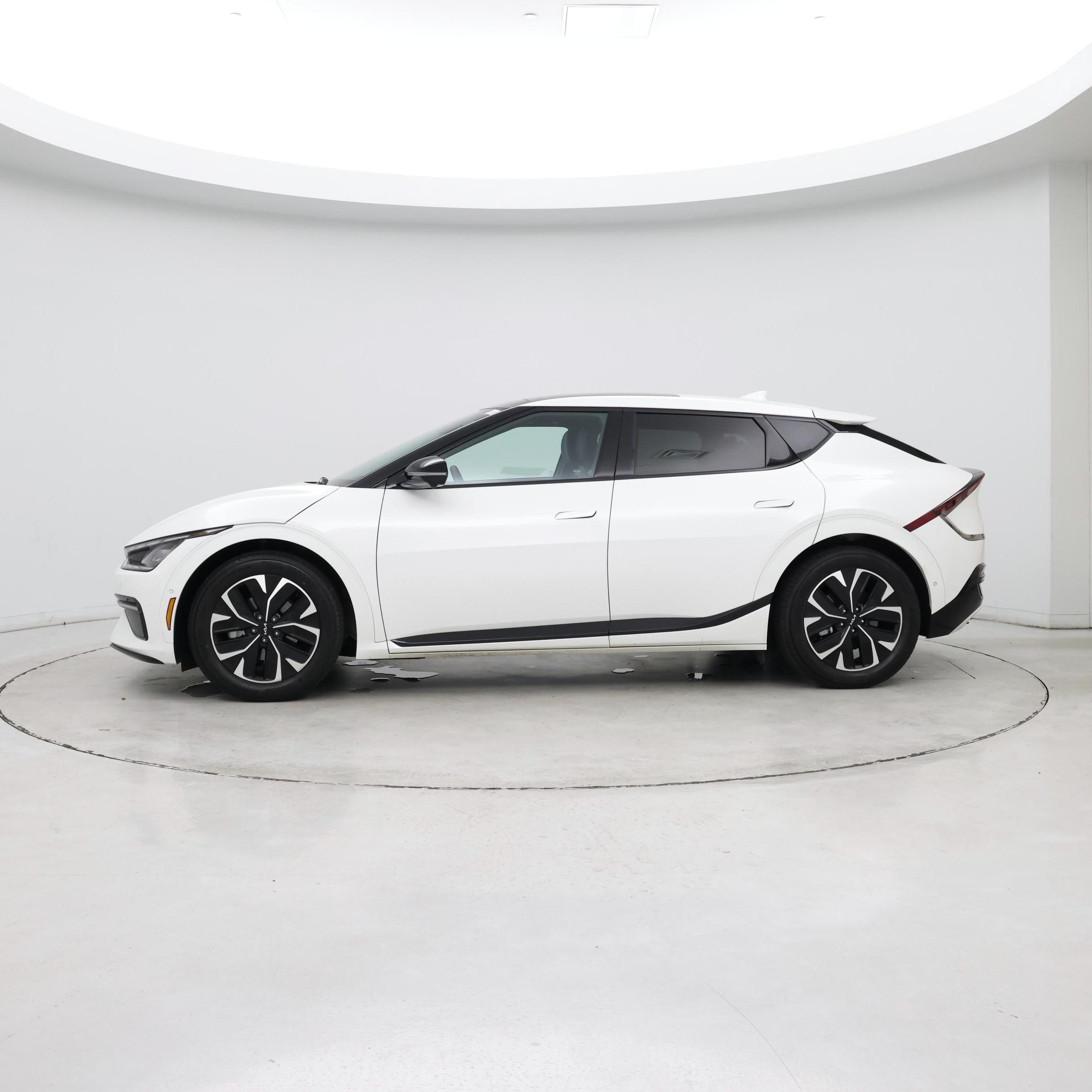 Thumbnail: 2024 Kia EV6 - 2