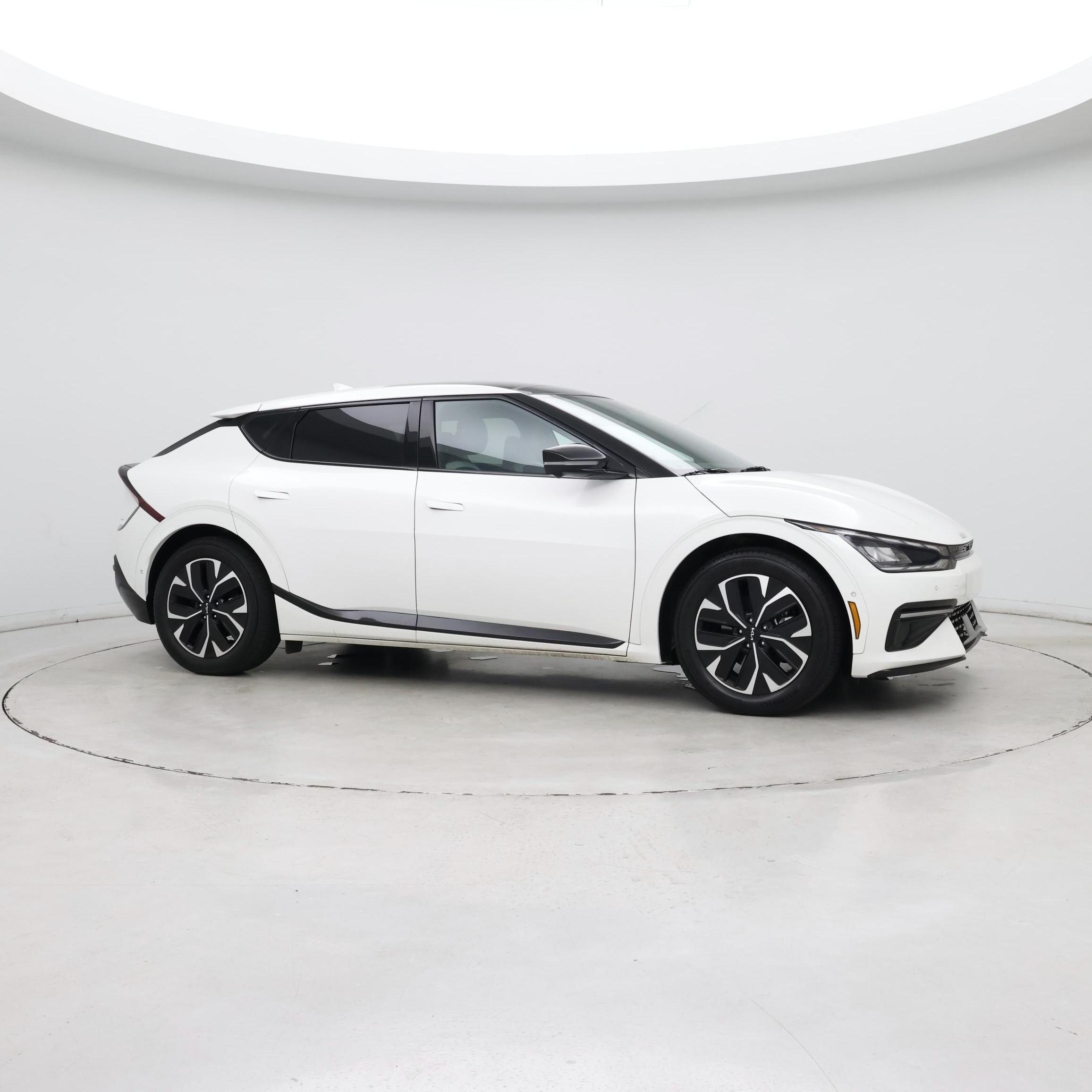 Thumbnail: 2024 Kia EV6 - 7