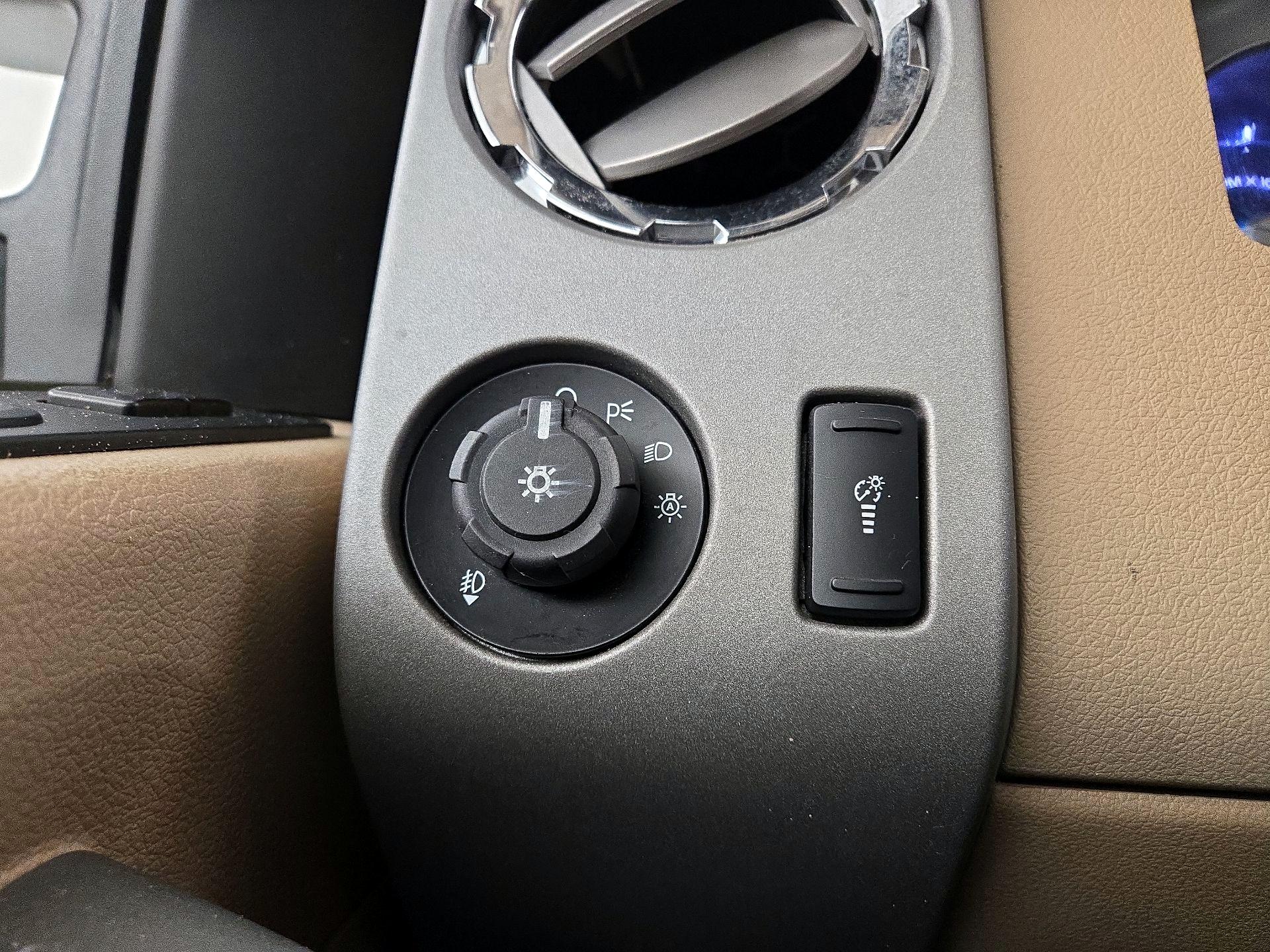 Thumbnail: 2015 Ford F-250 - 13