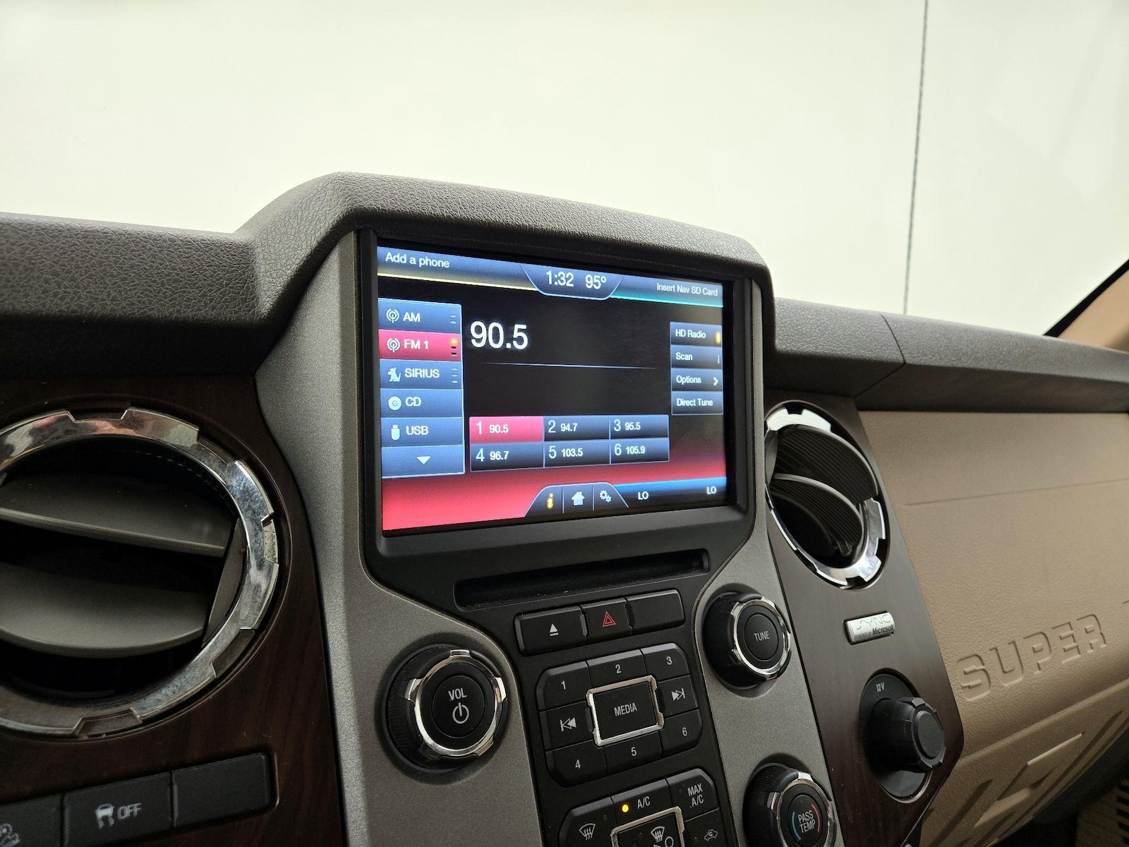 2015 Ford F-250 Super Duty Lariat - Photo 16