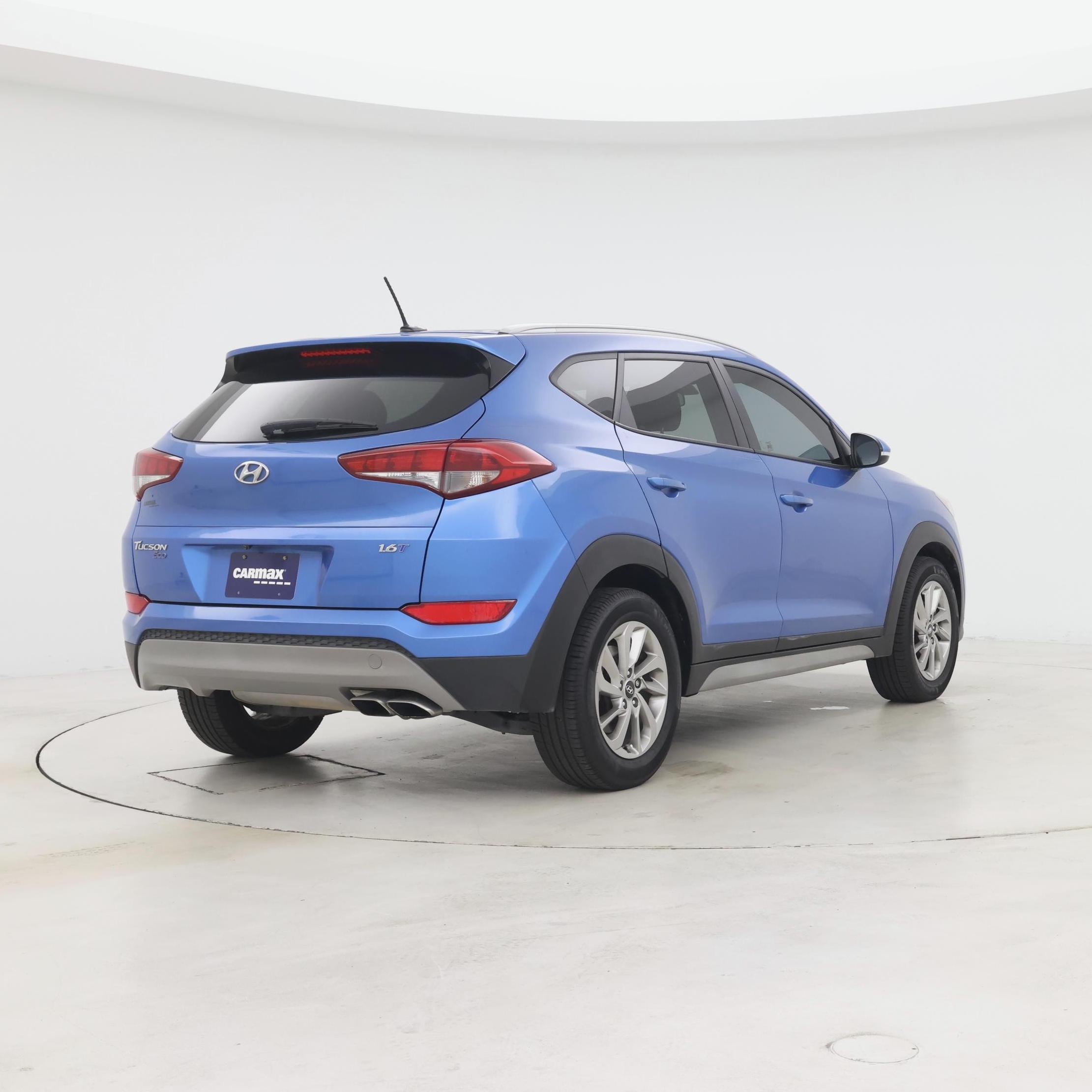 Thumbnail: 2017 Hyundai Tucson - 8