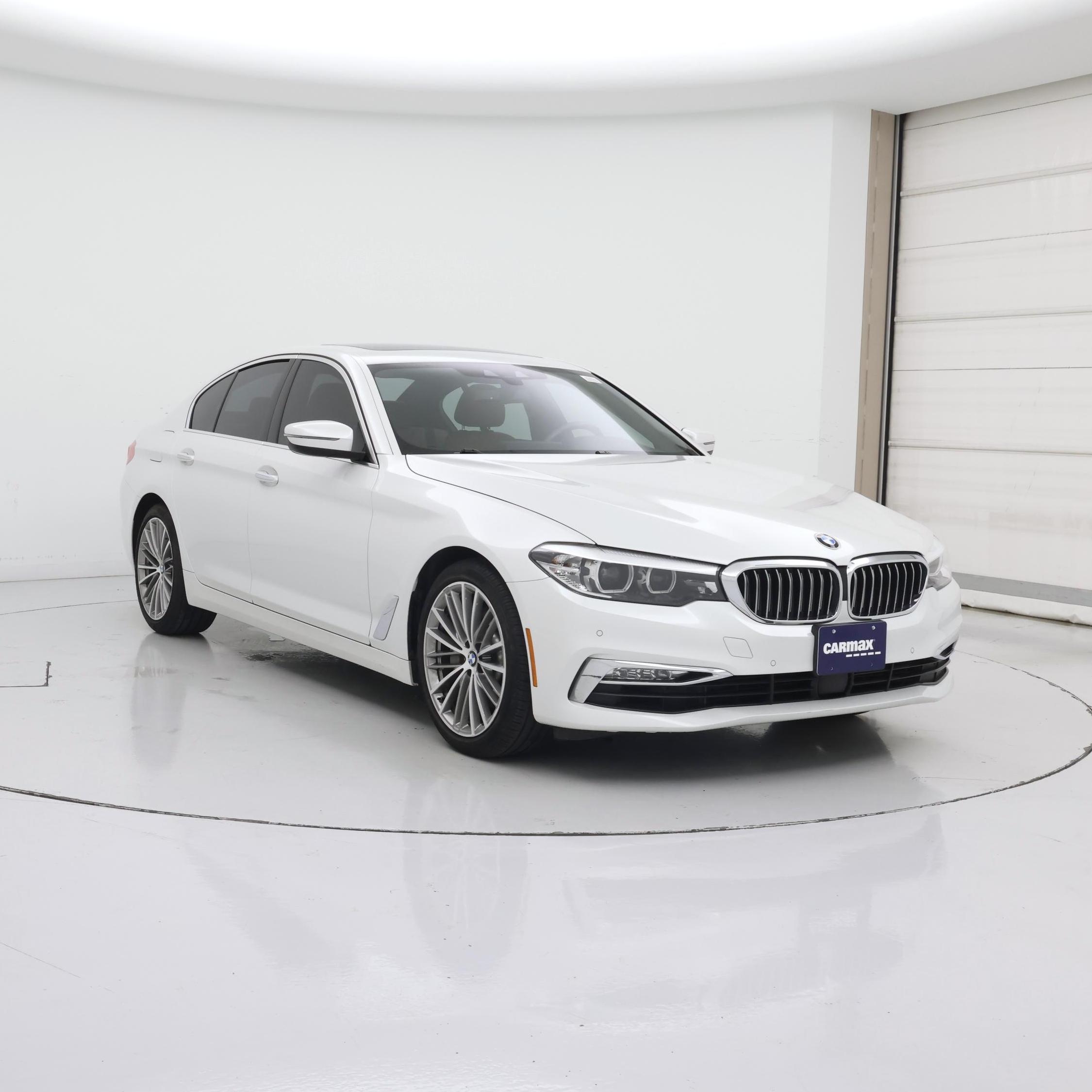 White 2018 BMW 5 Series Sedan Rear-Wheel Drive Automatic