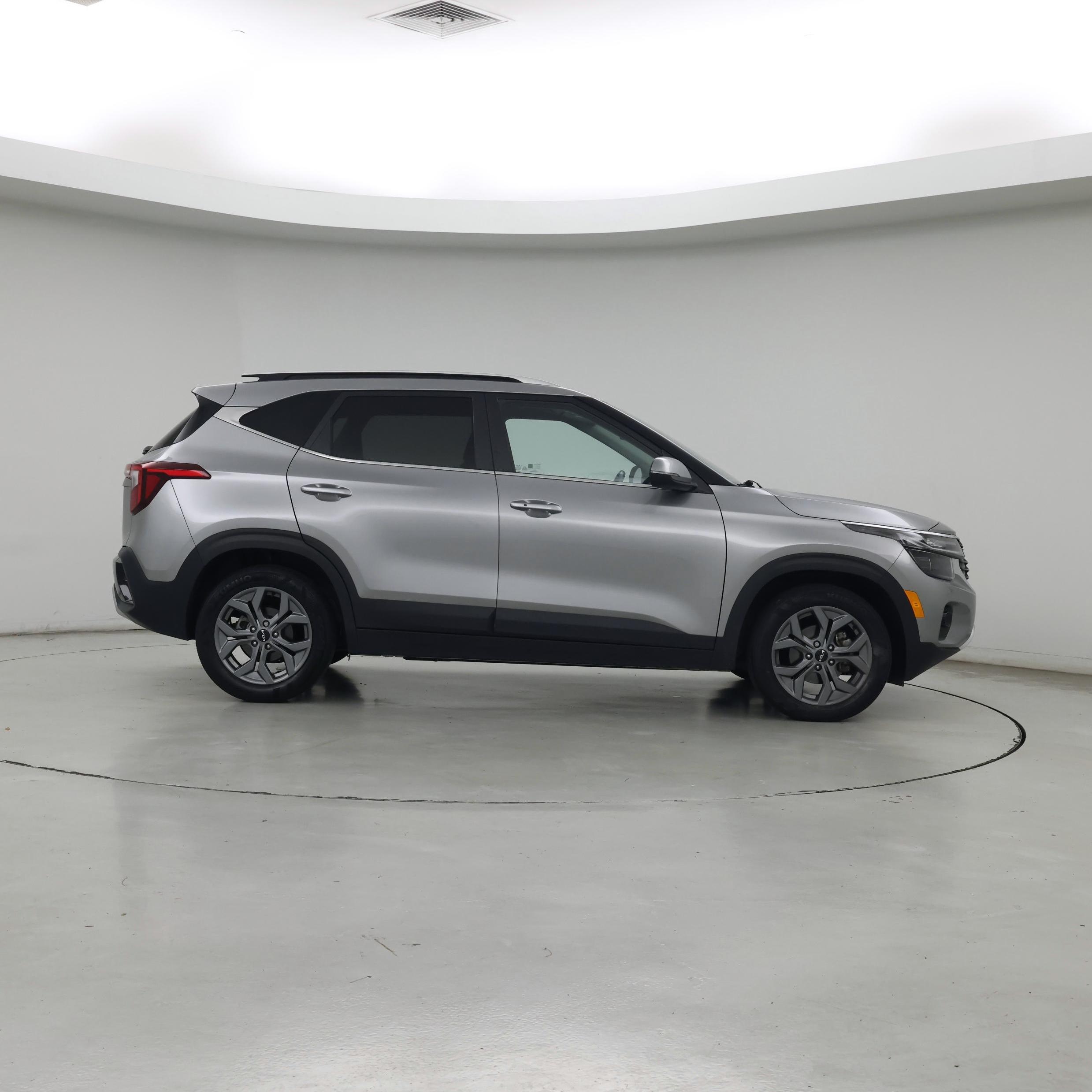 Thumbnail: 2024 Kia Seltos - 7