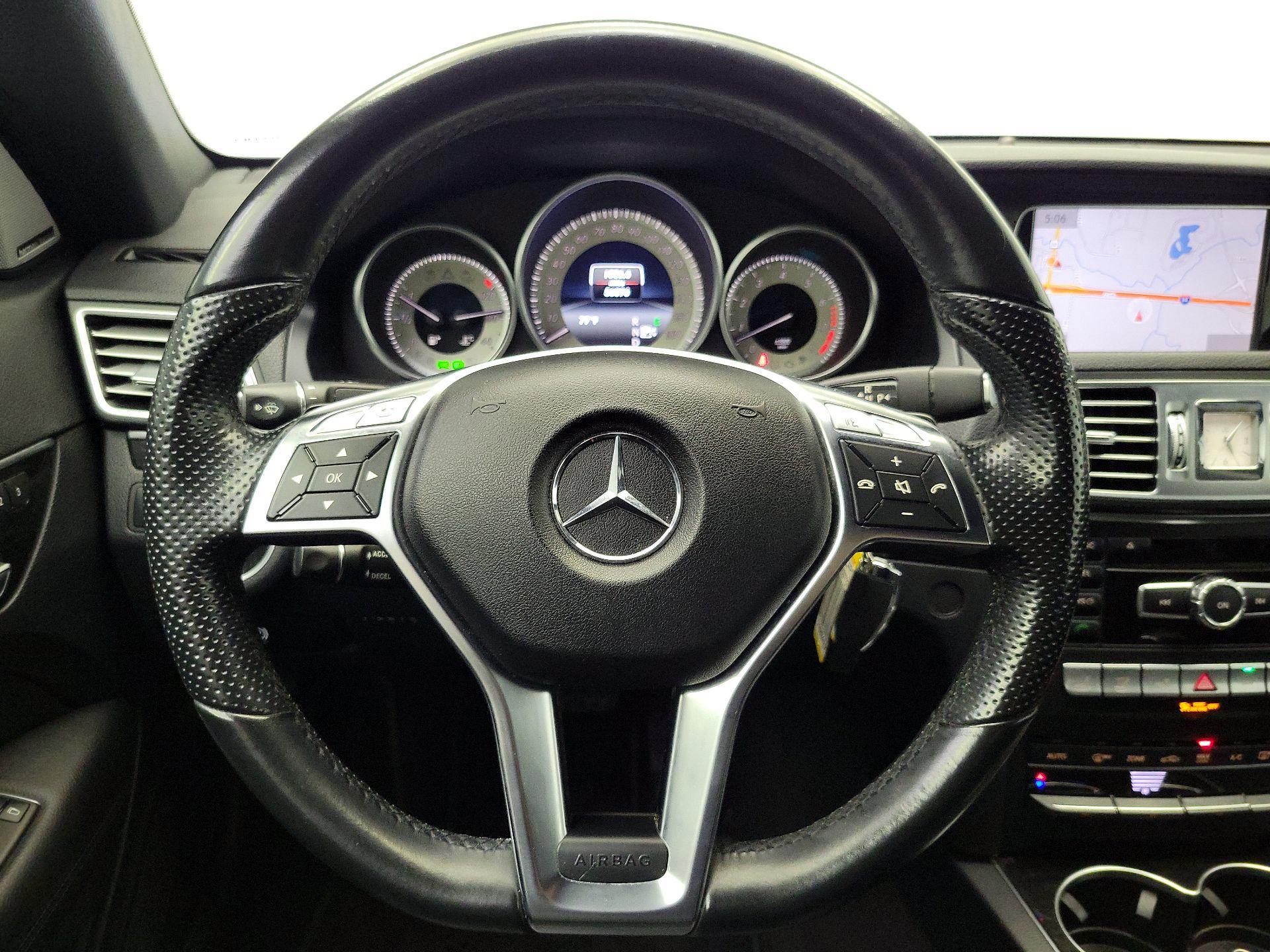 Thumbnail: 2015 Mercedes-Benz E-Class - 10