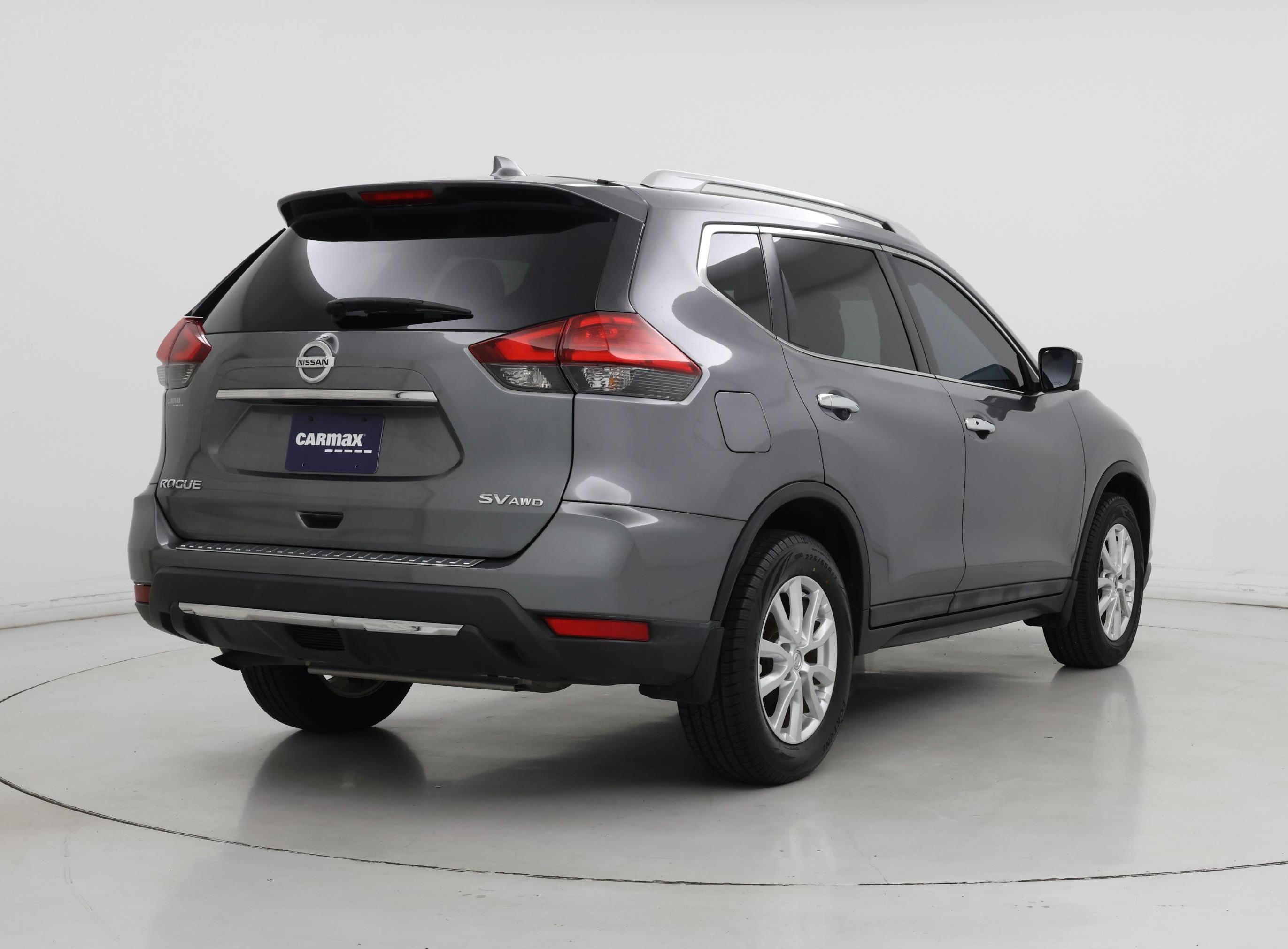 Thumbnail: 2017 Nissan Rogue - 8