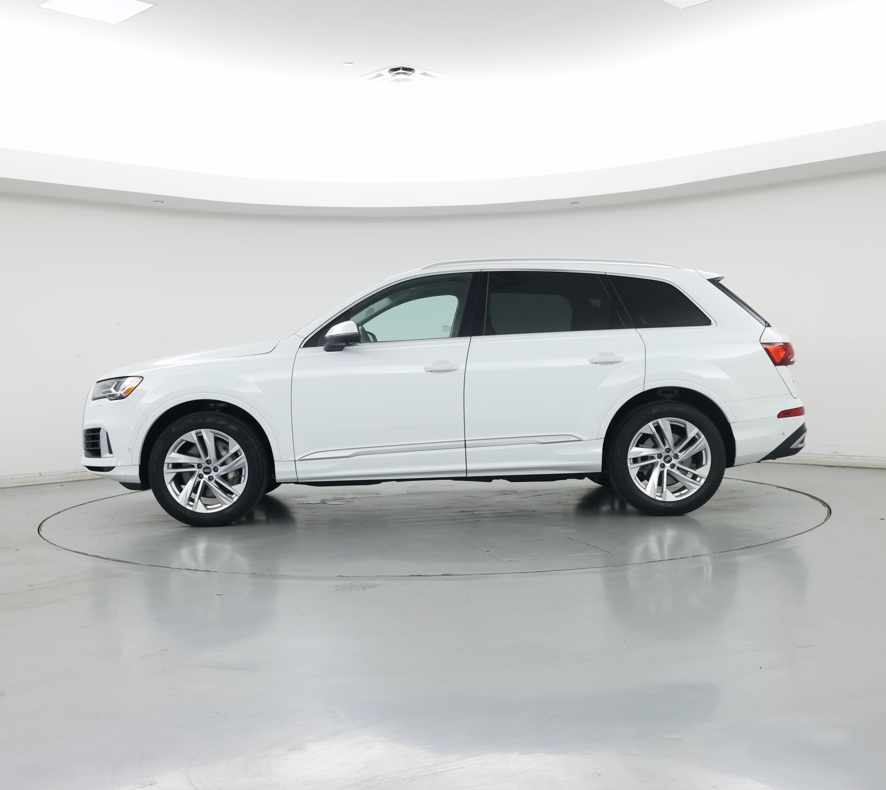 Thumbnail: 2022 Audi Q7 - 3
