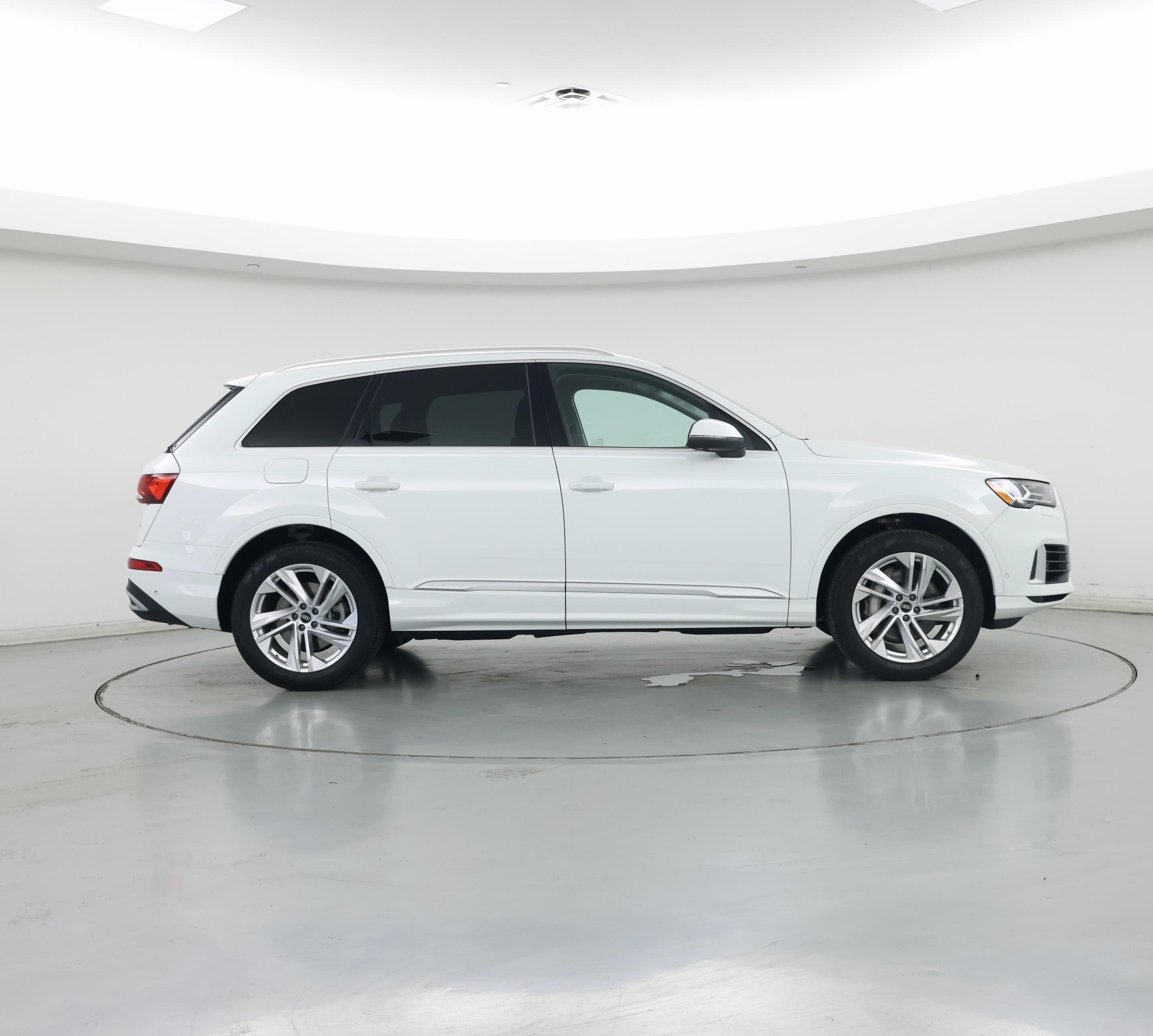 Thumbnail: 2022 Audi Q7 - 7