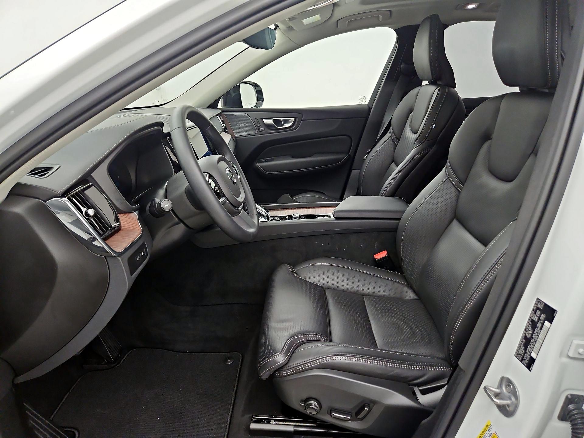 Thumbnail: 2024 Volvo XC60 - 11