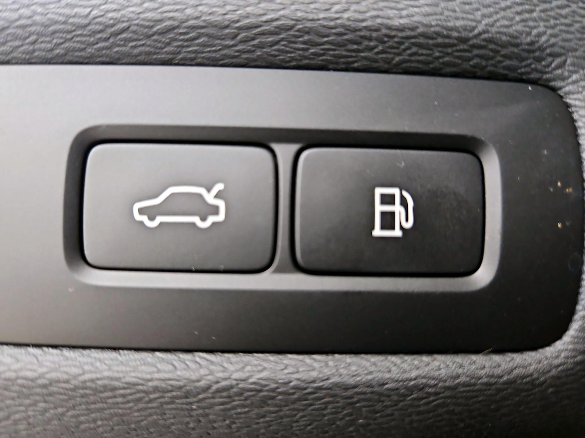 Thumbnail: 2024 Volvo XC60 - 13