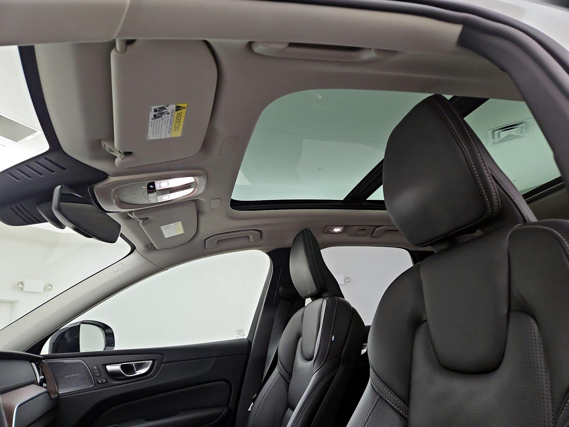 Thumbnail: 2024 Volvo XC60 - 20