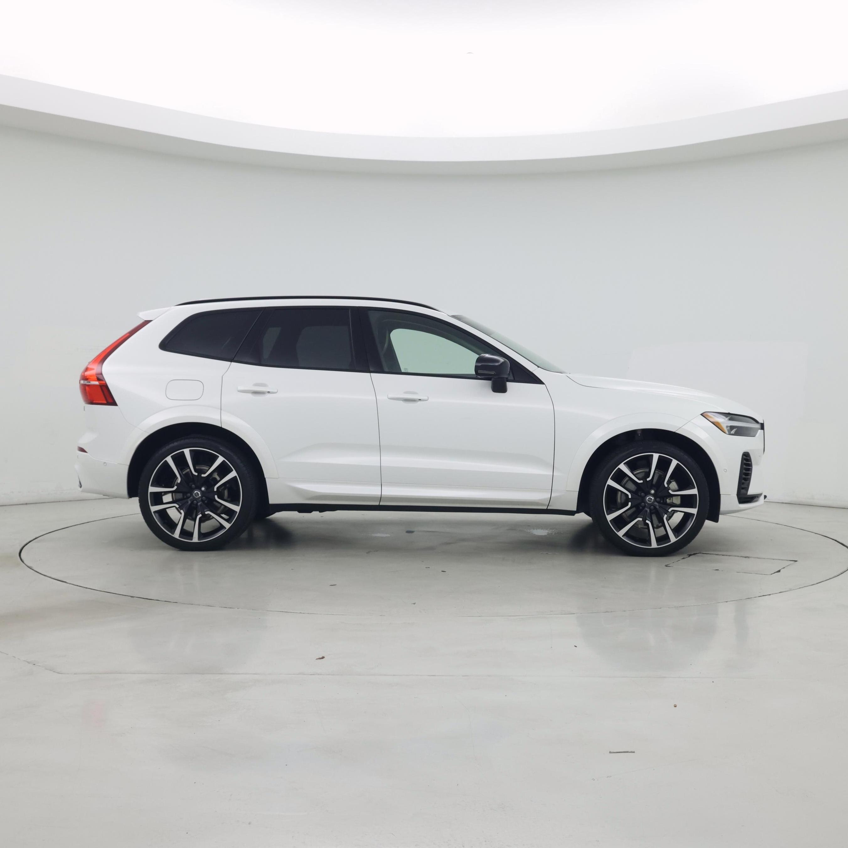 Thumbnail: 2024 Volvo XC60 - 7