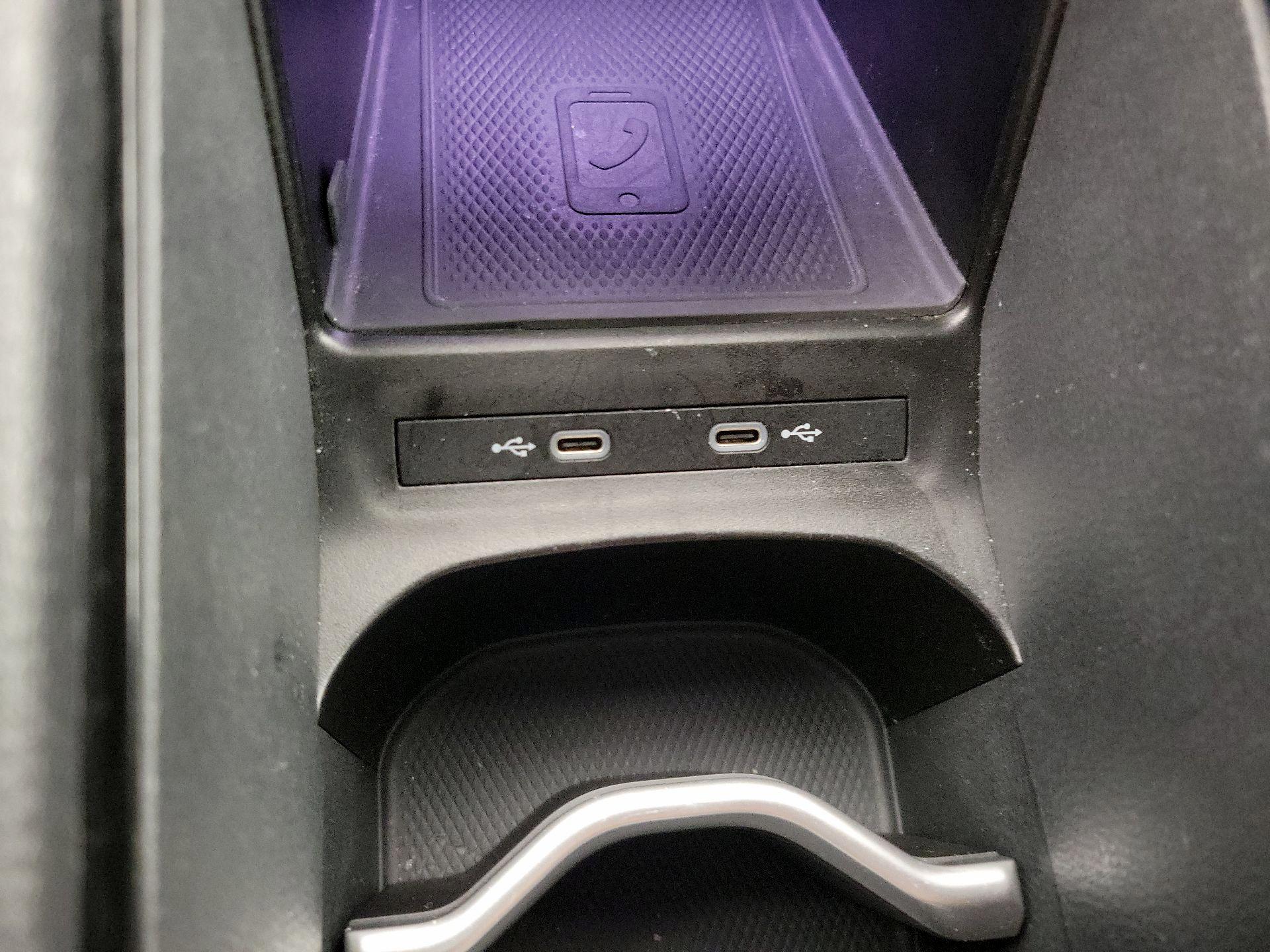 Thumbnail: 2021 Volkswagen ID.4 - 19