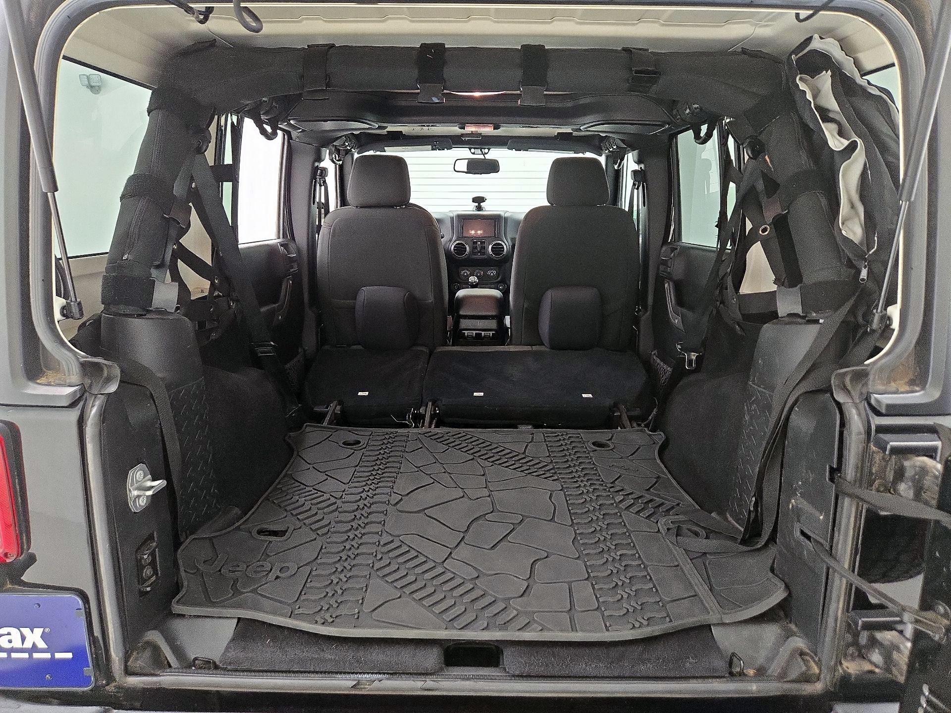 Thumbnail: 2016 Jeep Wrangler - 19