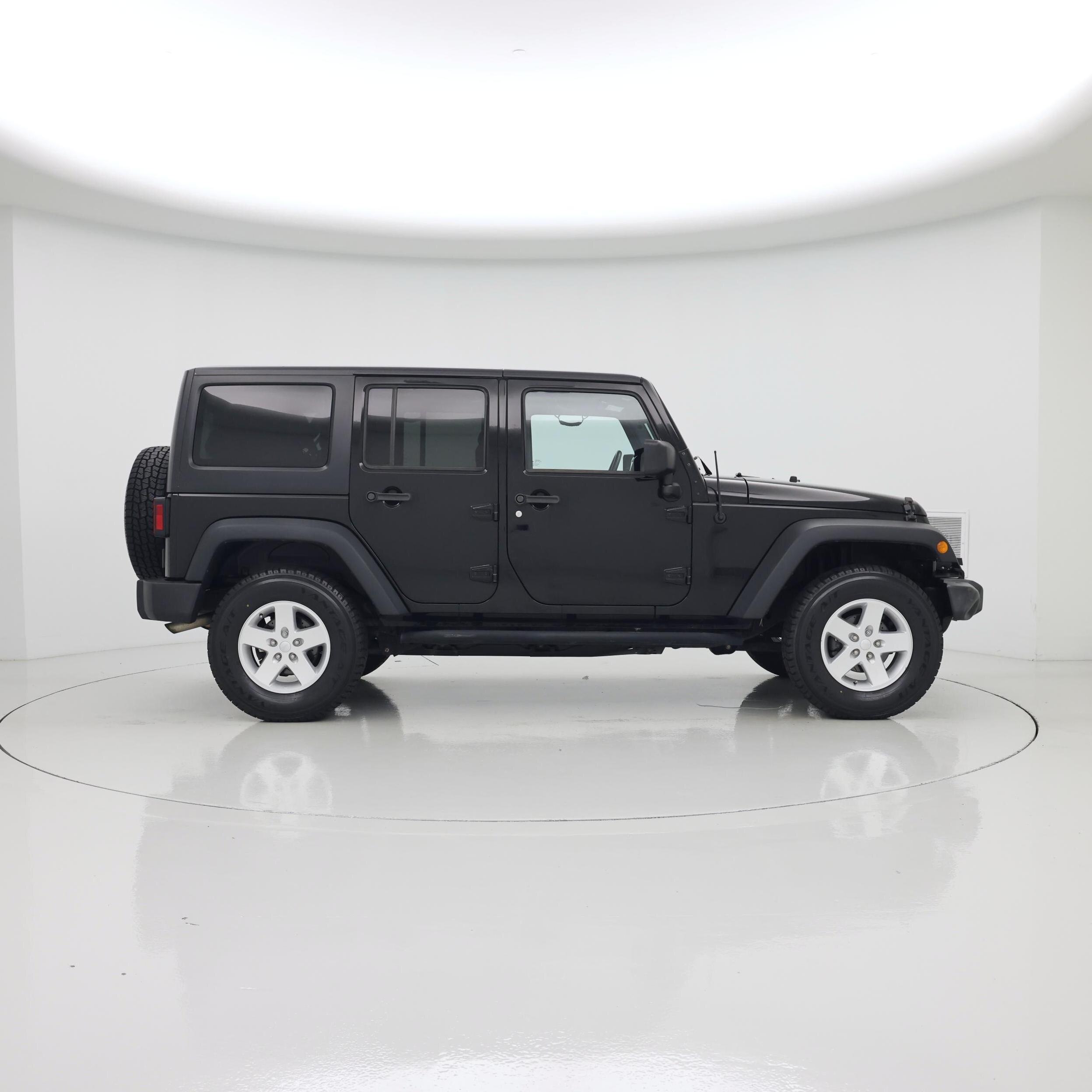 Thumbnail: 2016 Jeep Wrangler - 7