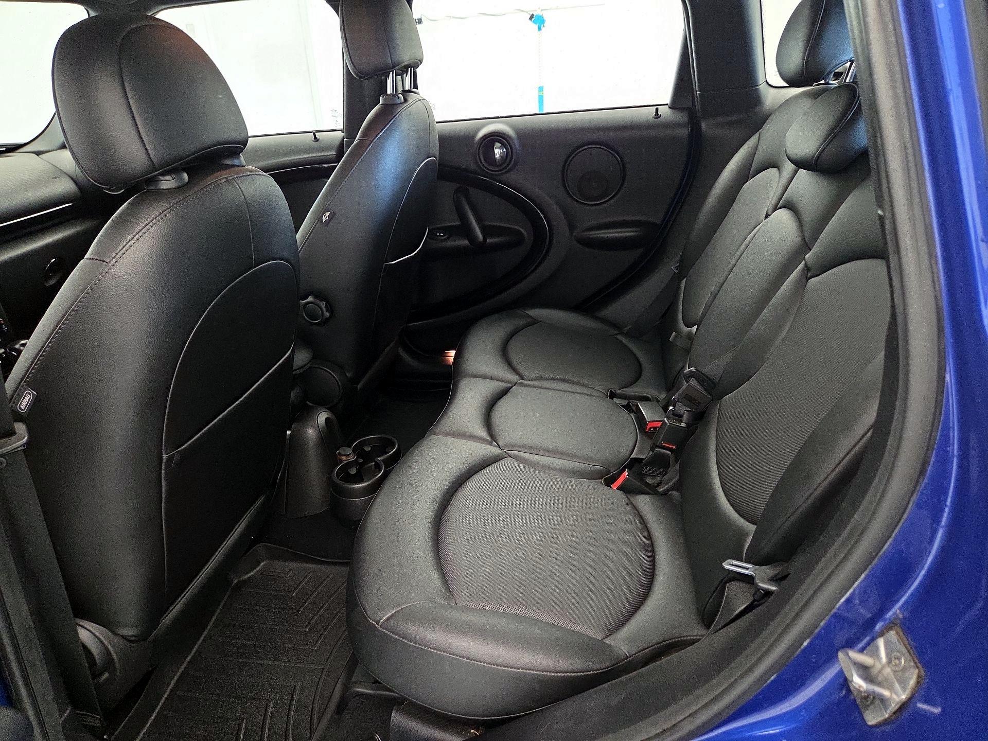 Thumbnail: 2015 MINI Cooper Countryman - 17