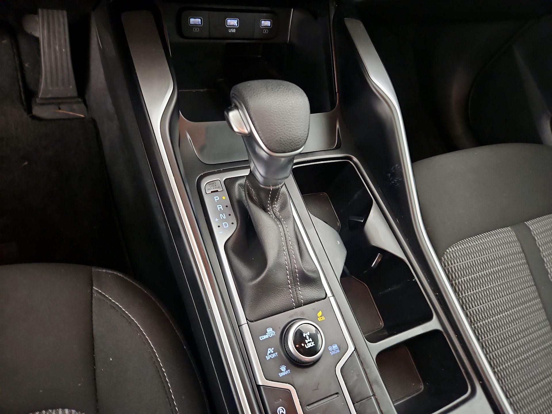 Thumbnail: 2022 Kia Sorento - 17