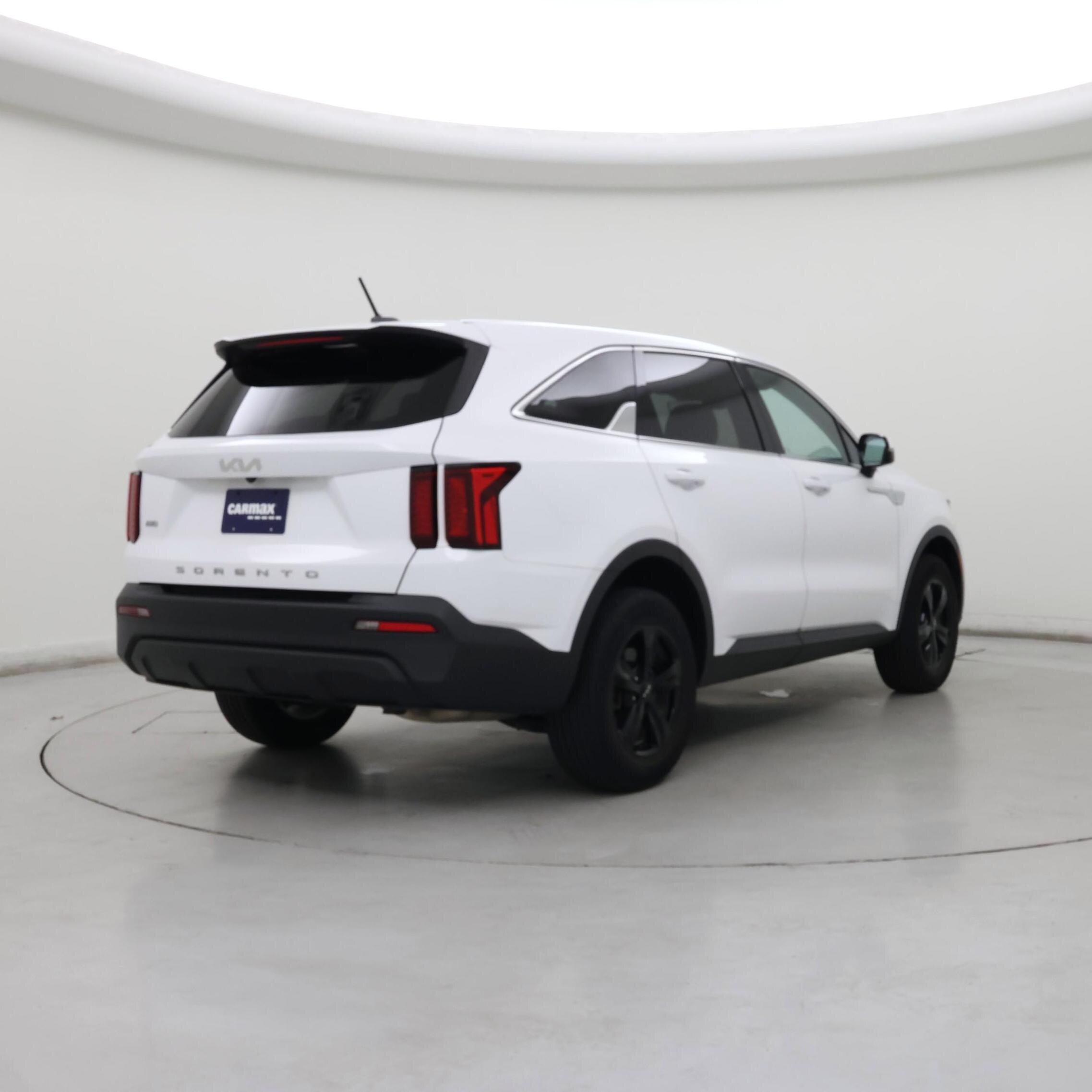 Thumbnail: 2022 Kia Sorento - 8