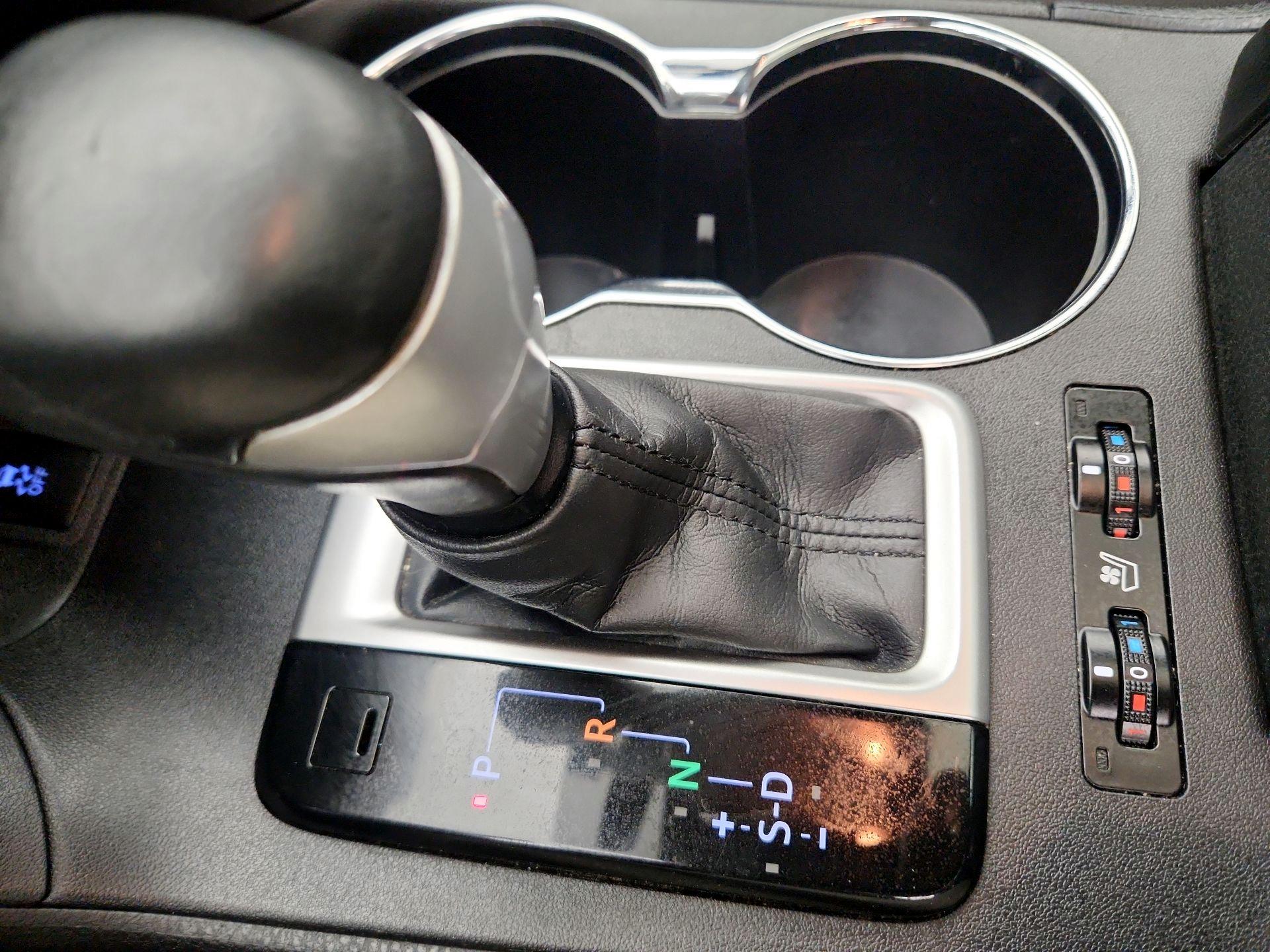Thumbnail: 2015 Toyota Highlander - 17