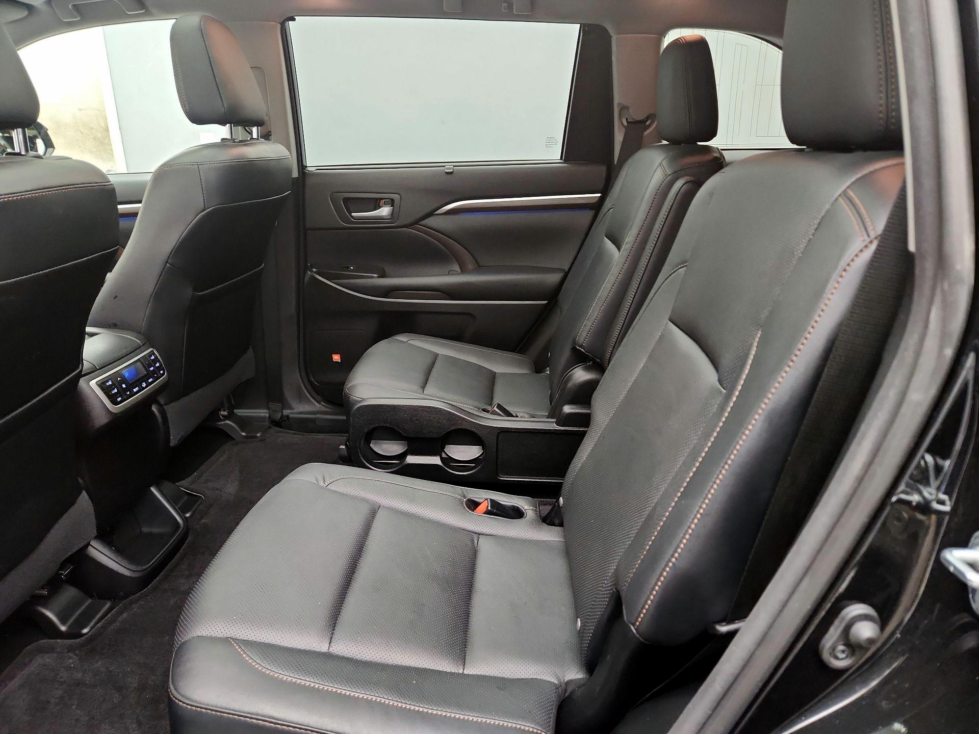 Thumbnail: 2015 Toyota Highlander - 20