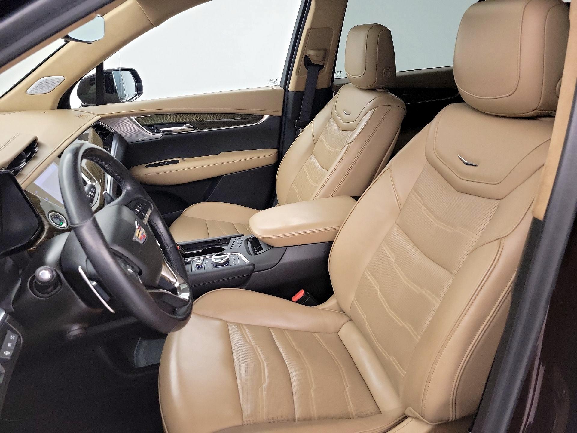 Thumbnail: 2020 Cadillac XT6 - 11