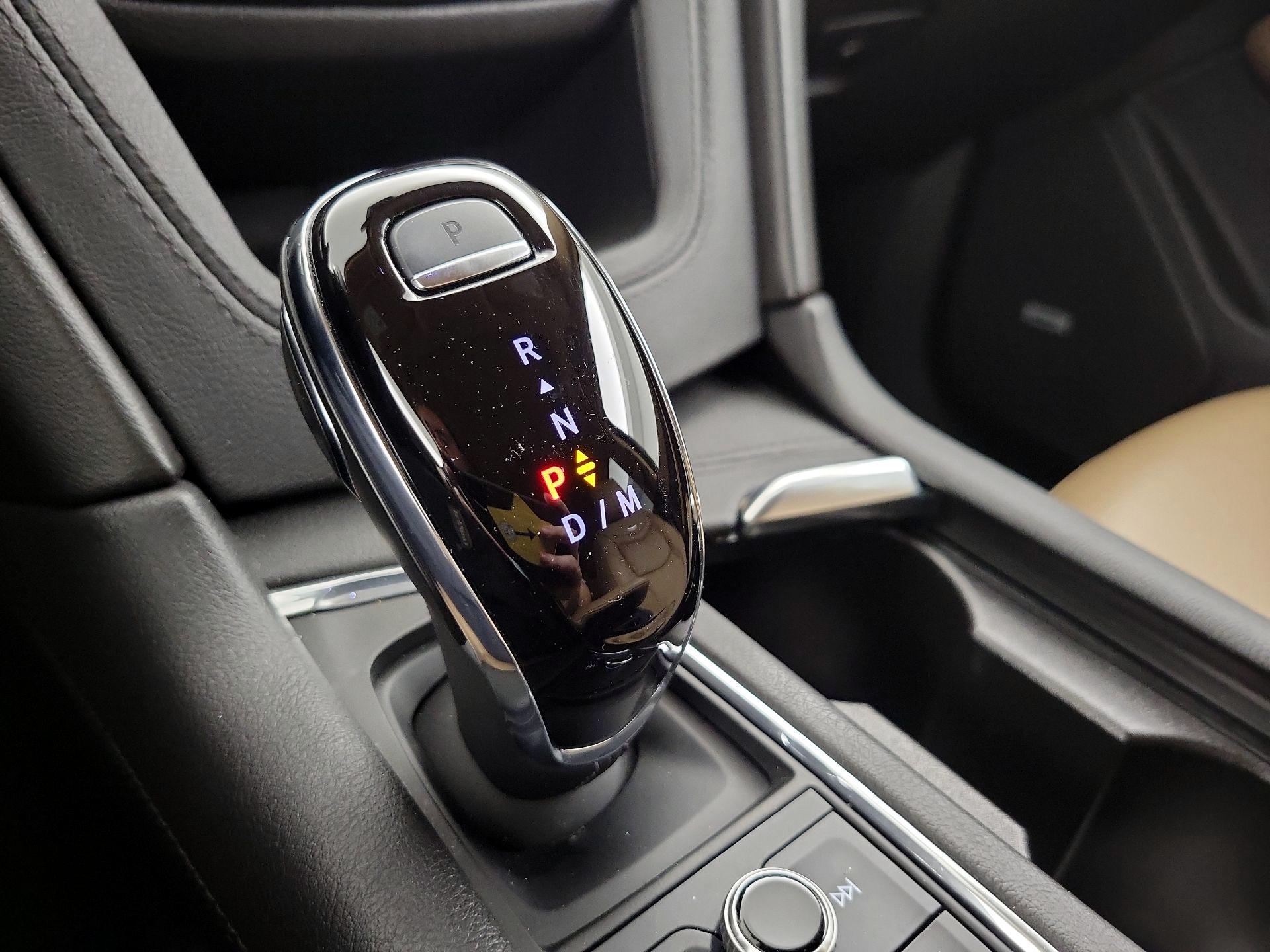 Thumbnail: 2020 Cadillac XT6 - 18