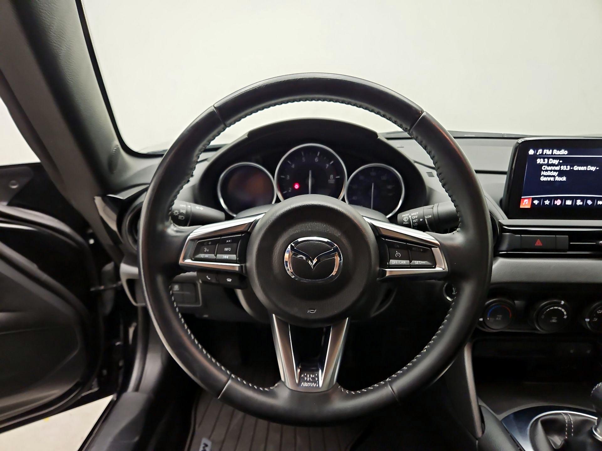 Thumbnail: 2020 Mazda MX-5 Miata - 10