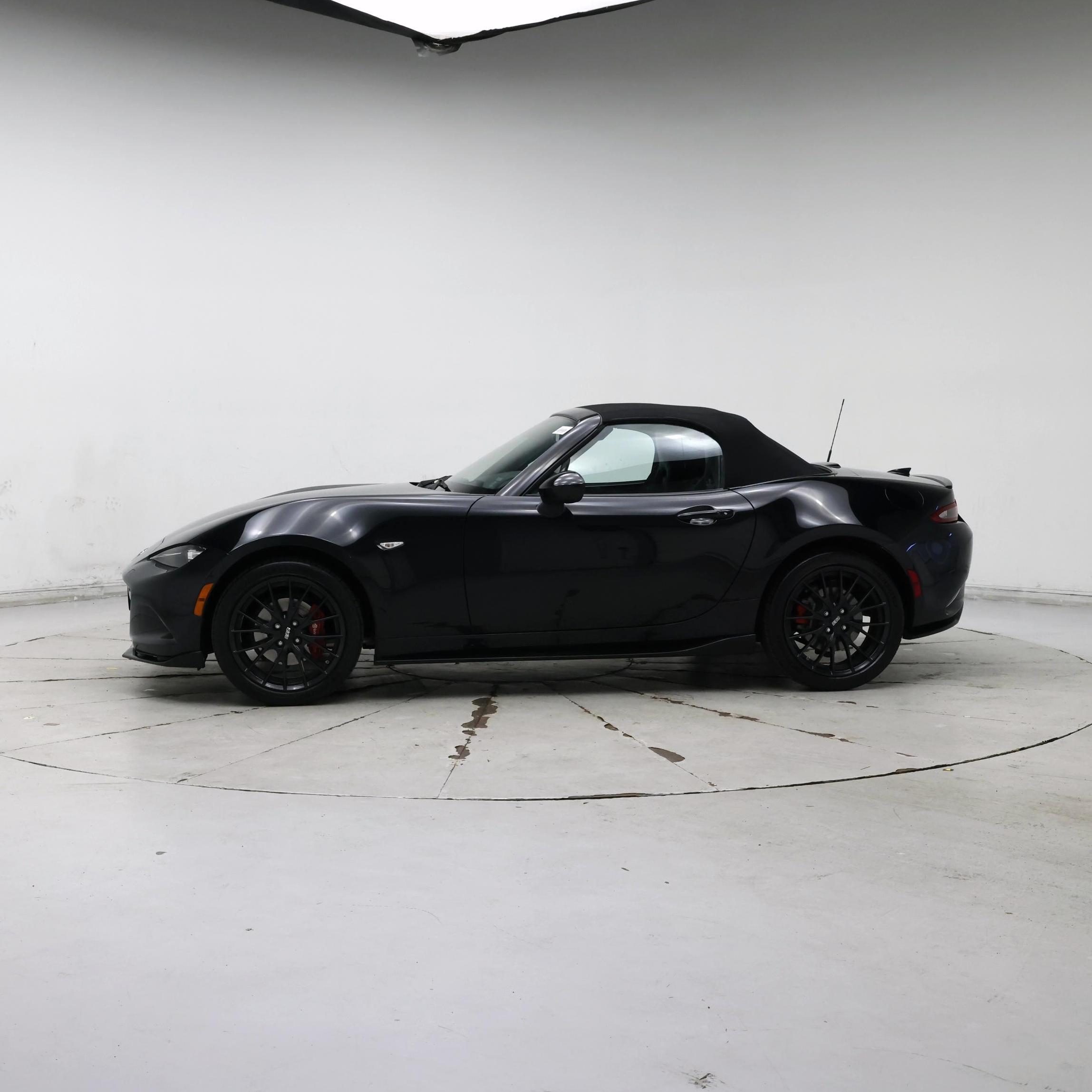 Thumbnail: 2020 Mazda MX-5 Miata - 3