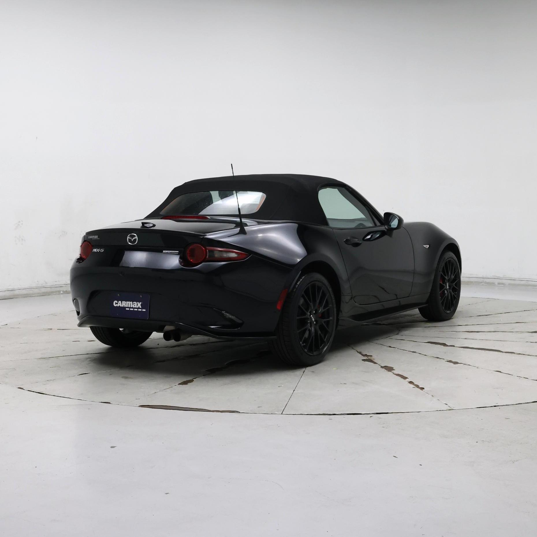 Thumbnail: 2020 Mazda MX-5 Miata - 8