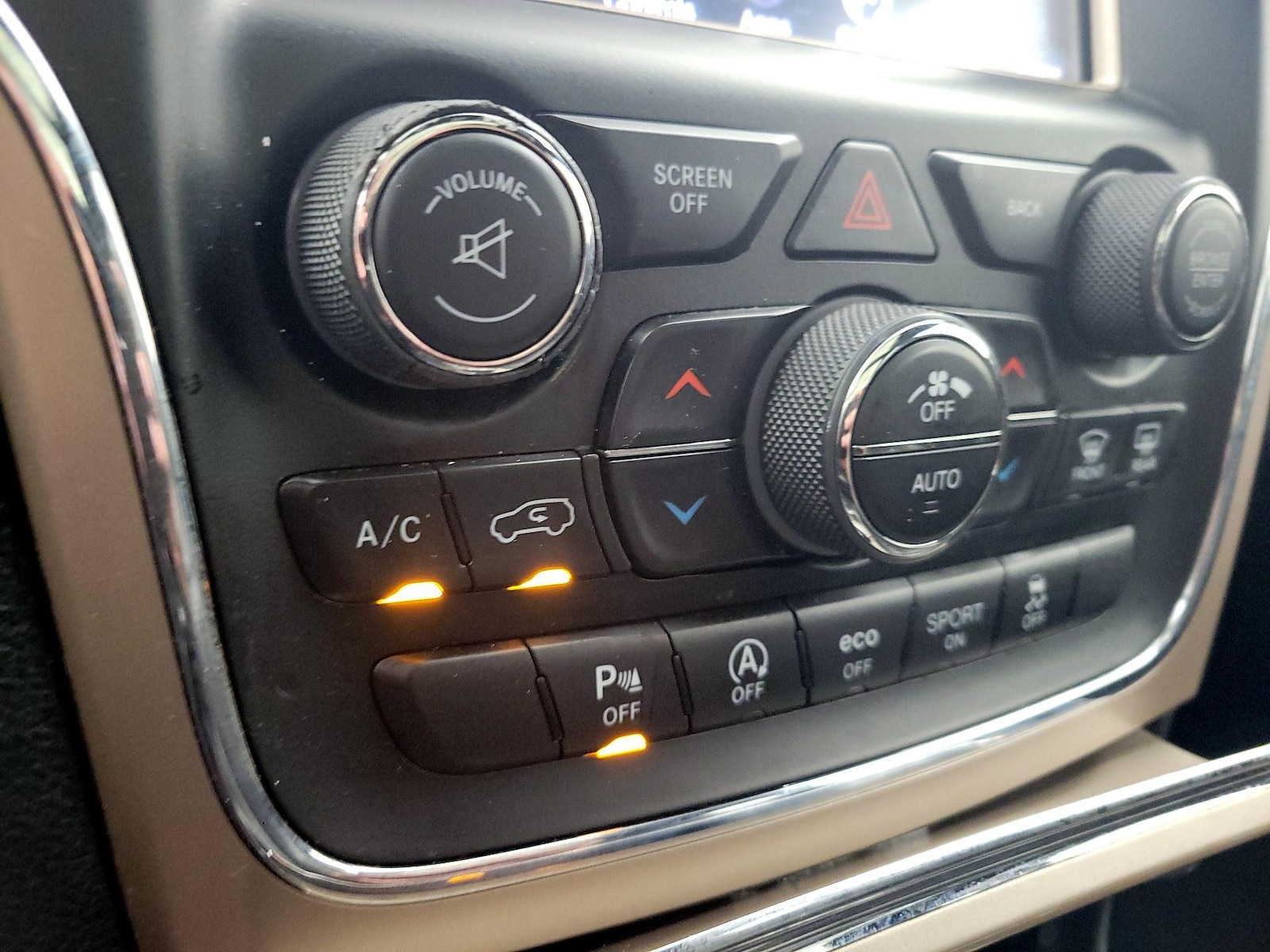 2017 Jeep Grand Cherokee Limited - Photo 18