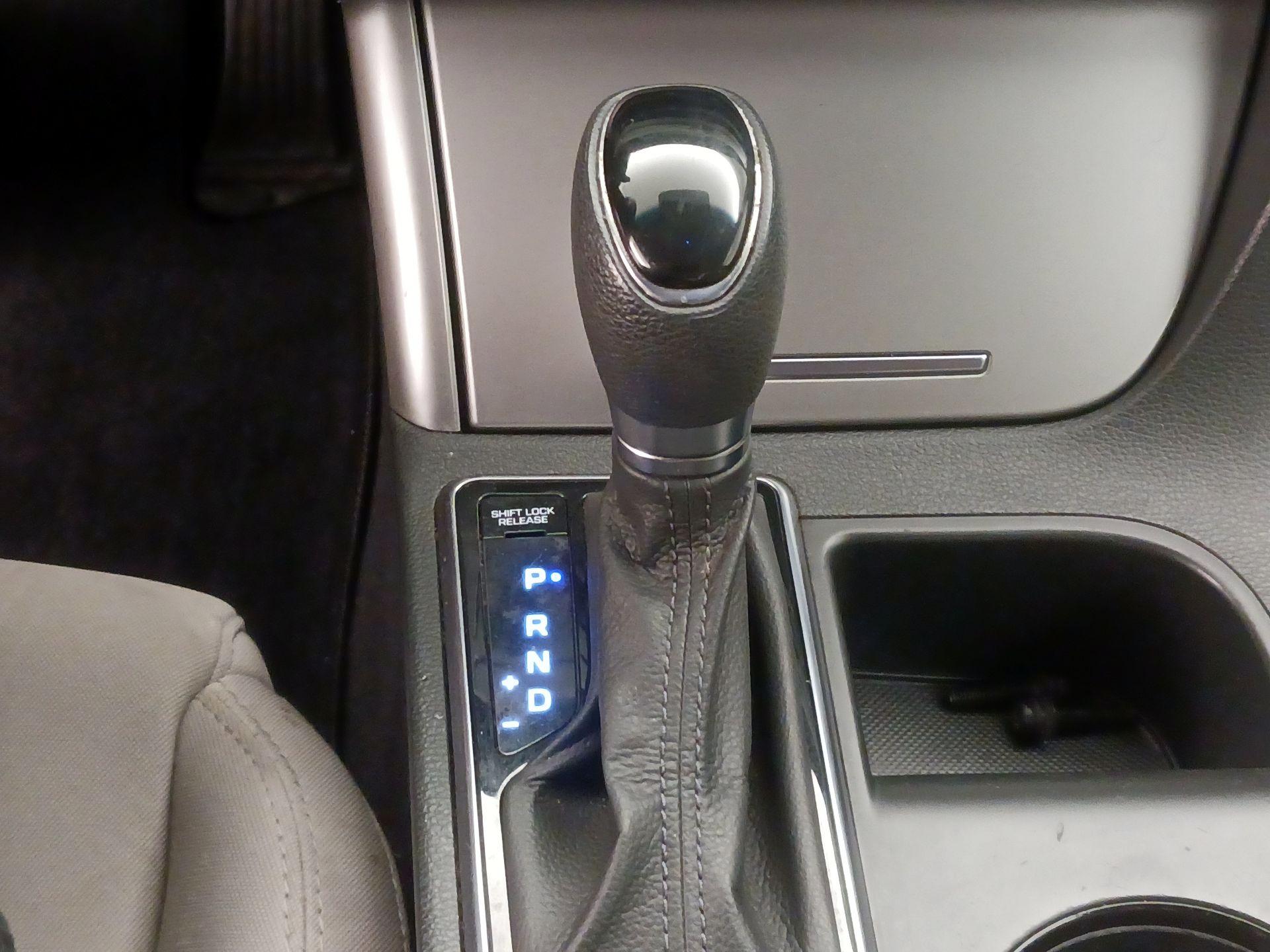 Thumbnail: 2015 Hyundai Sonata - 17