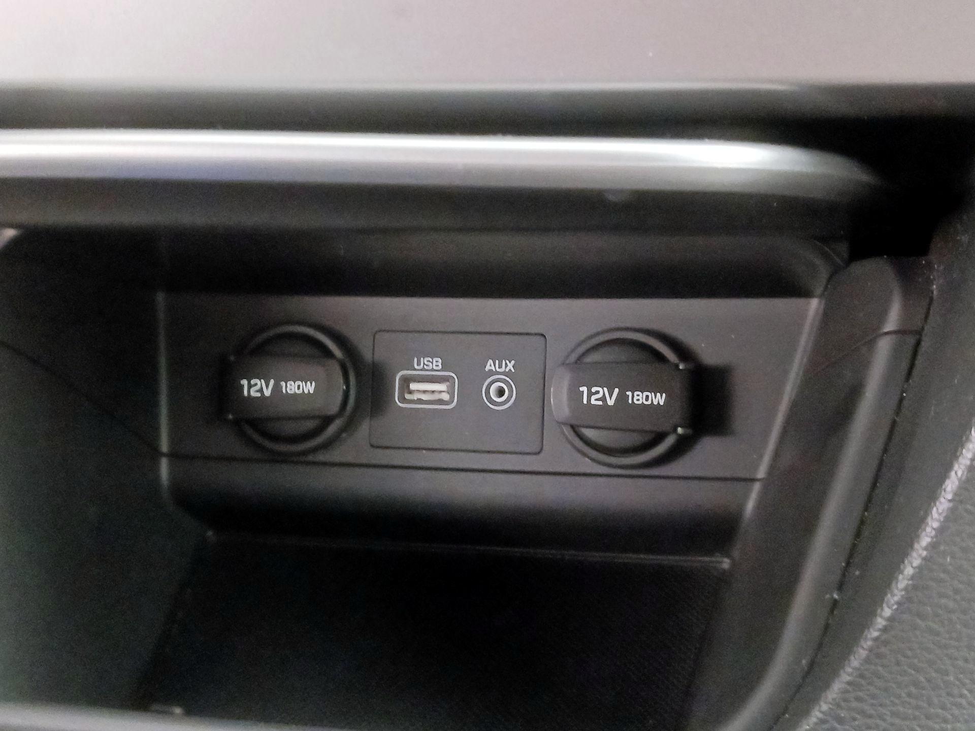Thumbnail: 2015 Hyundai Sonata - 18