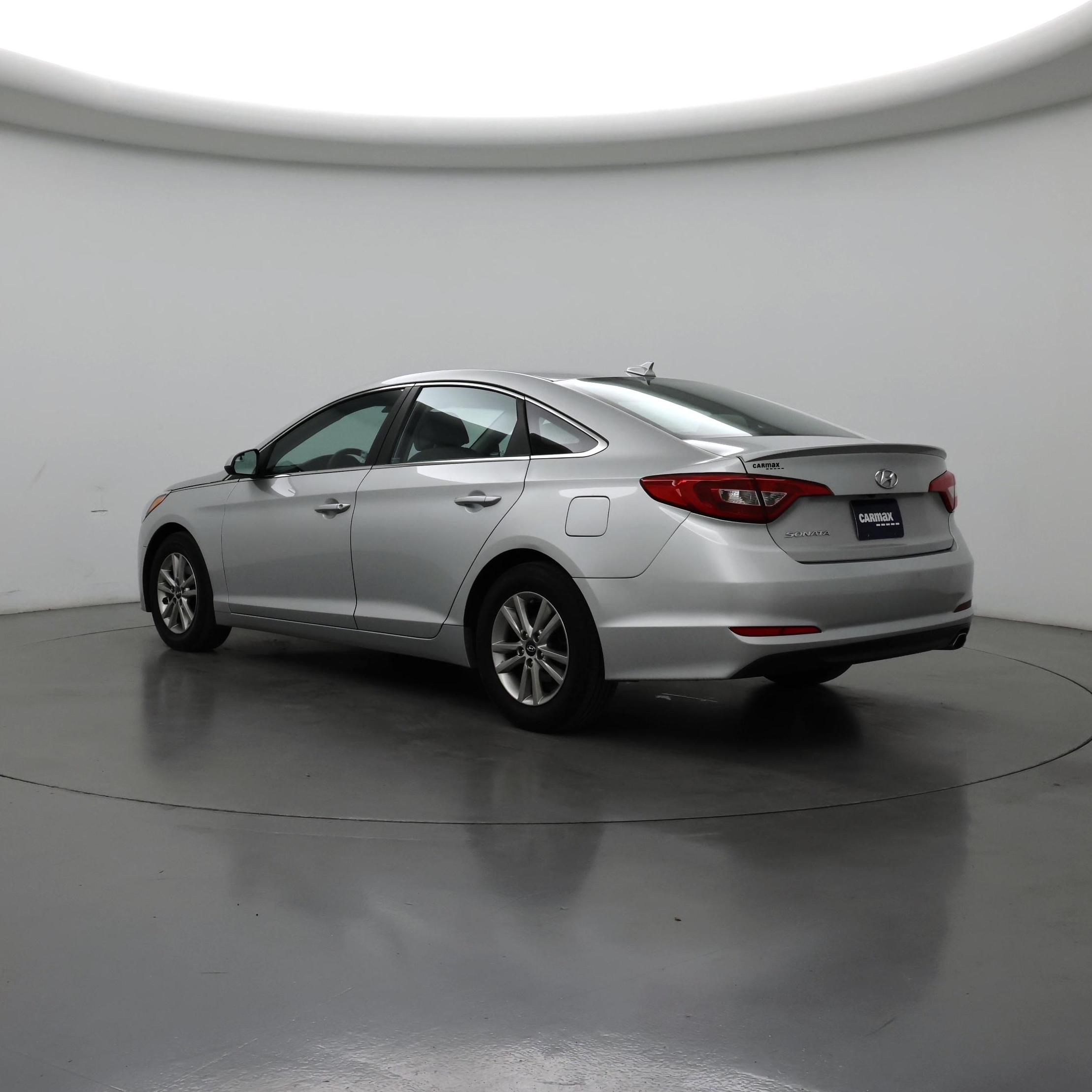 Thumbnail: 2015 Hyundai Sonata - 2