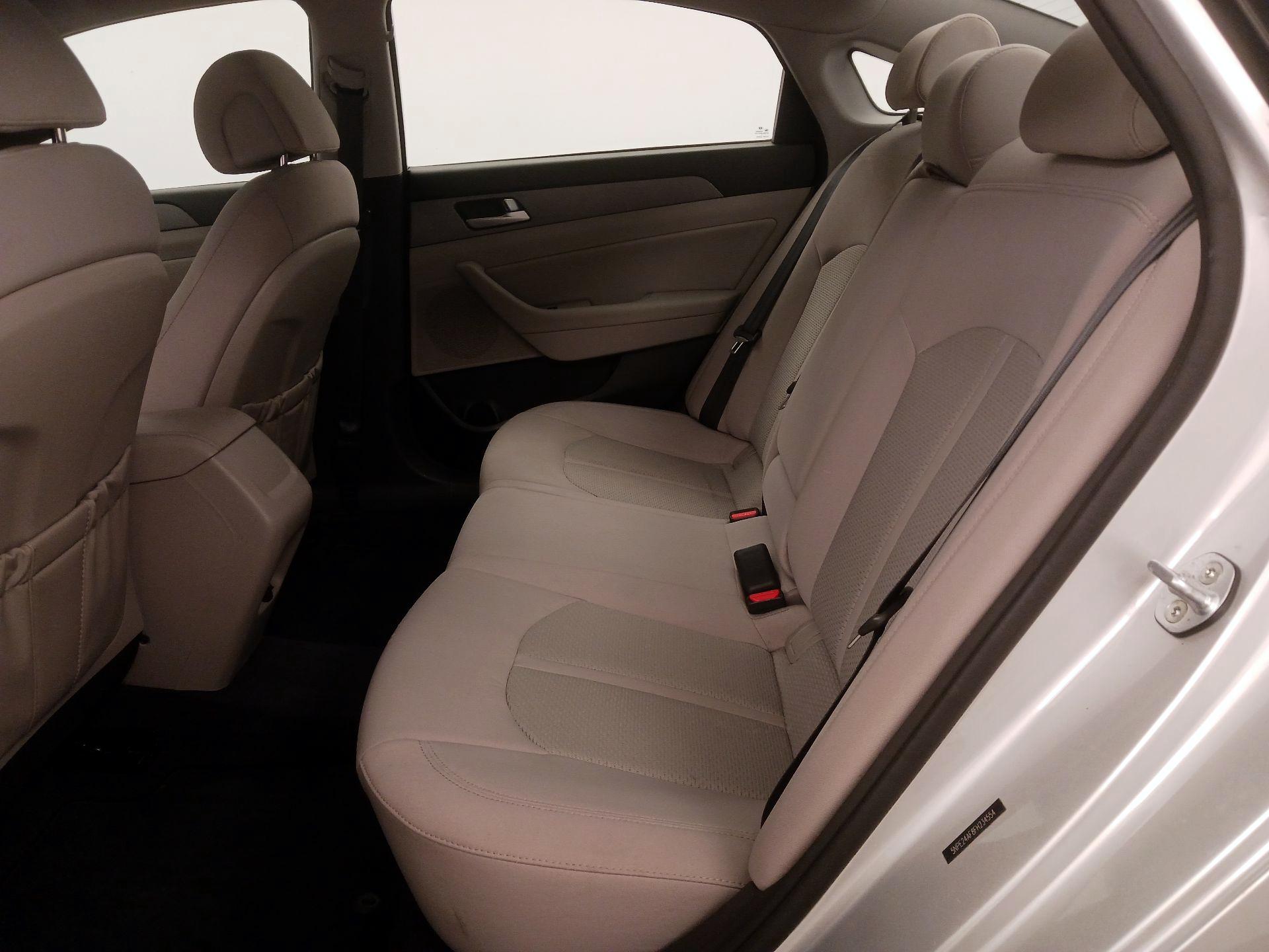 Thumbnail: 2015 Hyundai Sonata - 19