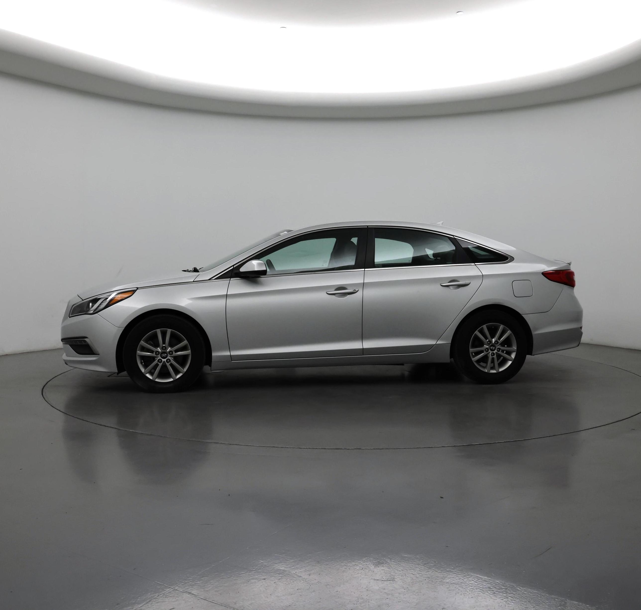 Thumbnail: 2015 Hyundai Sonata - 3